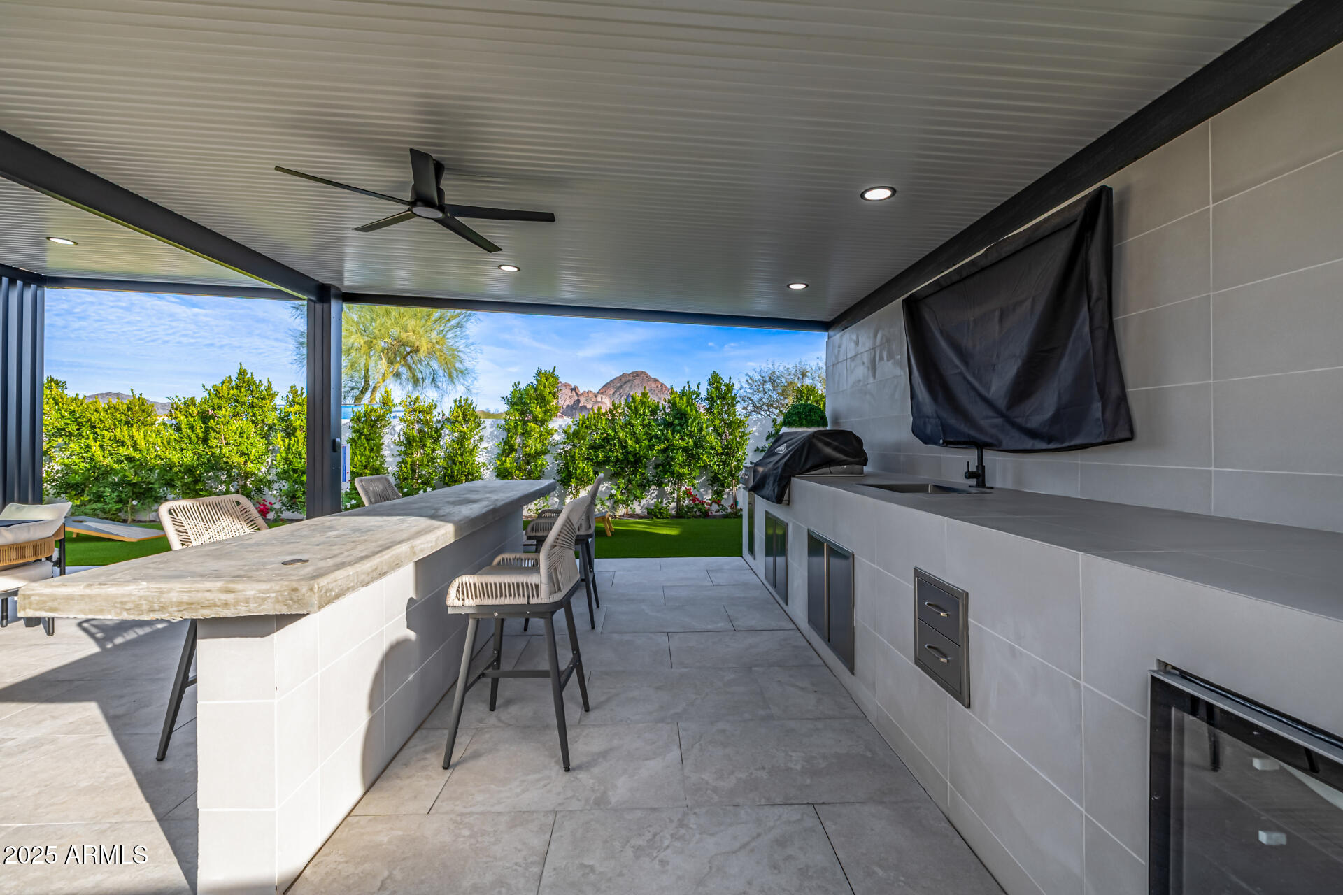 WHITE ESTATES AMD - Residential