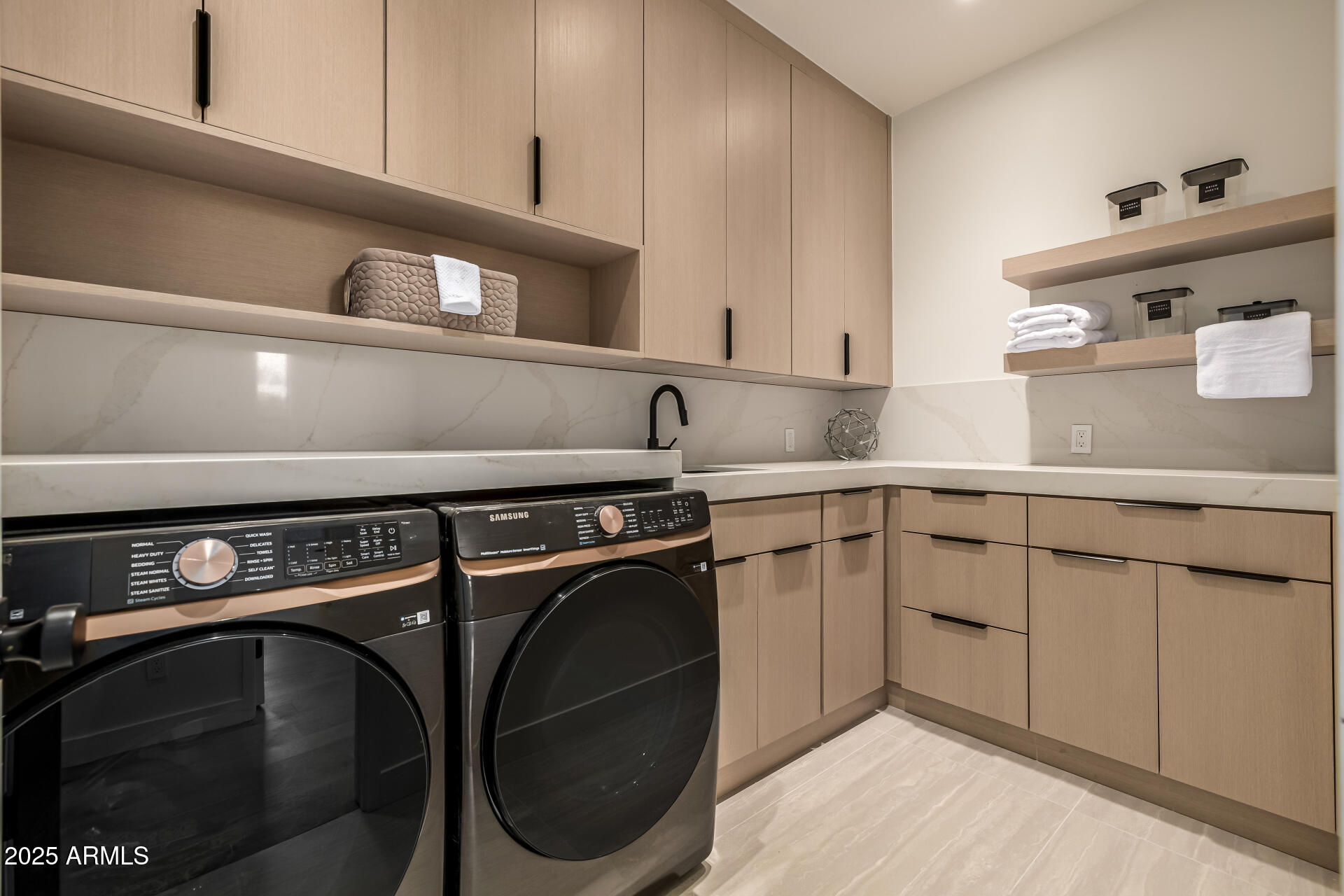 WHITE ESTATES AMD - Residential