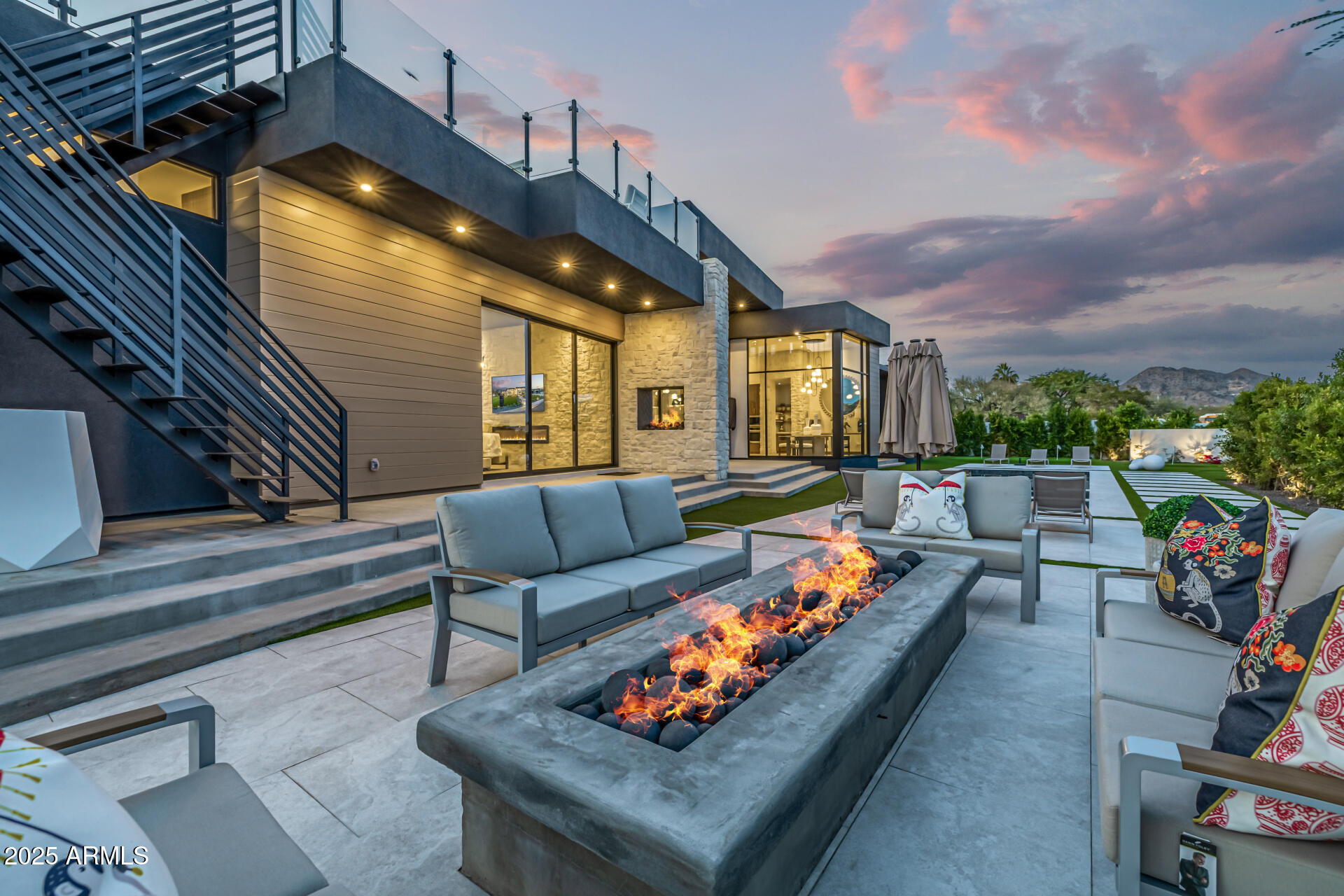 WHITE ESTATES AMD - Residential