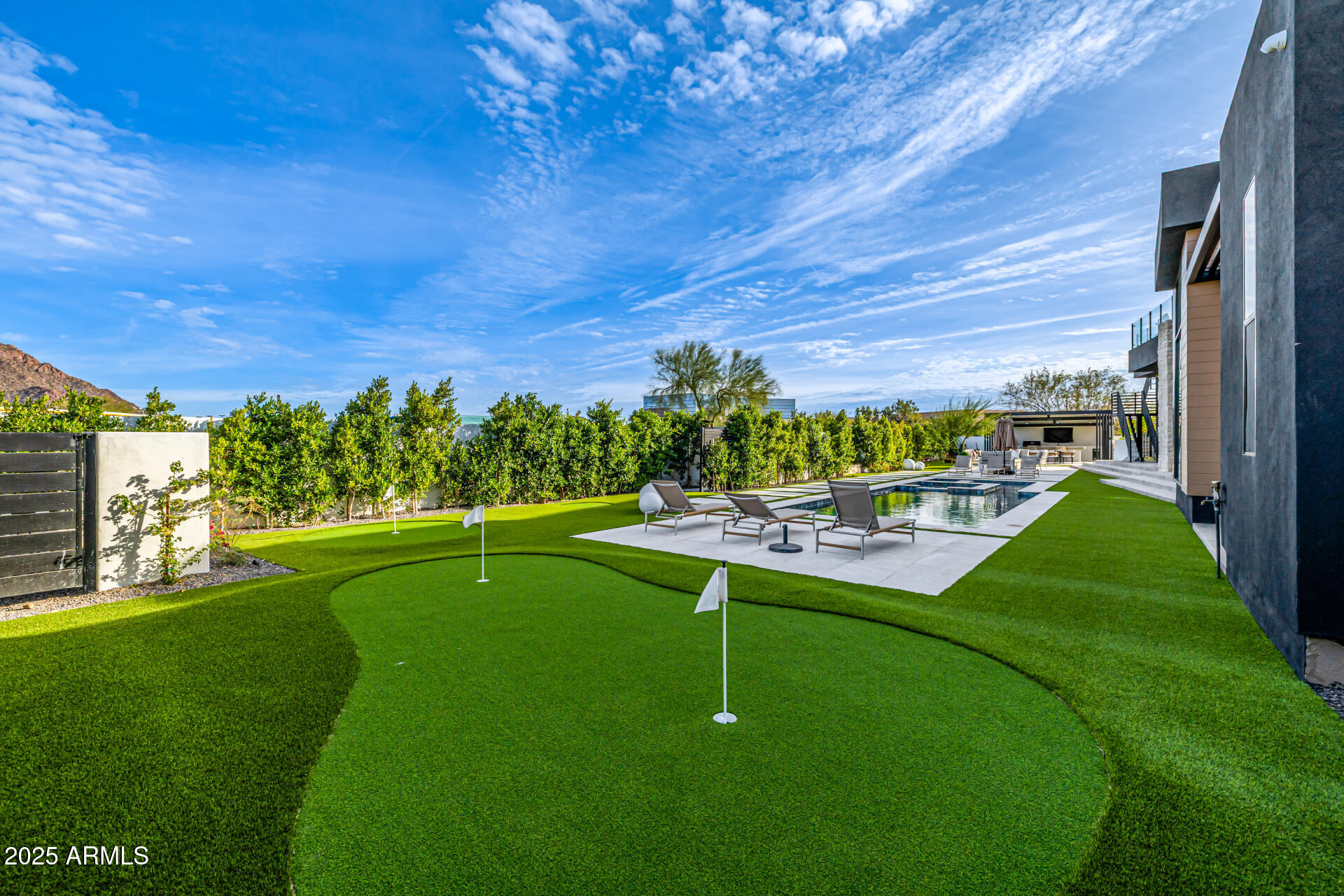 WHITE ESTATES AMD - Residential