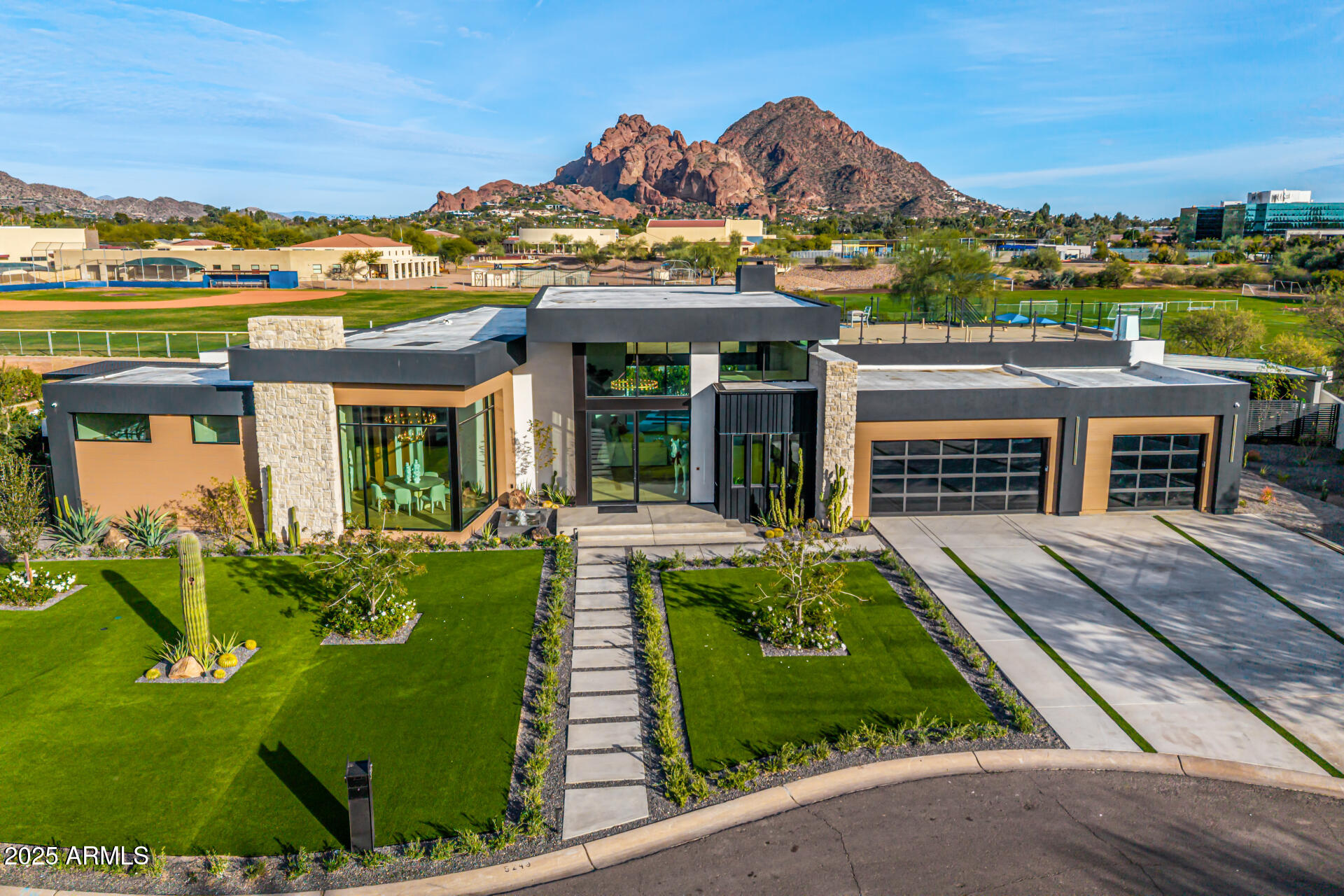 WHITE ESTATES AMD - Residential