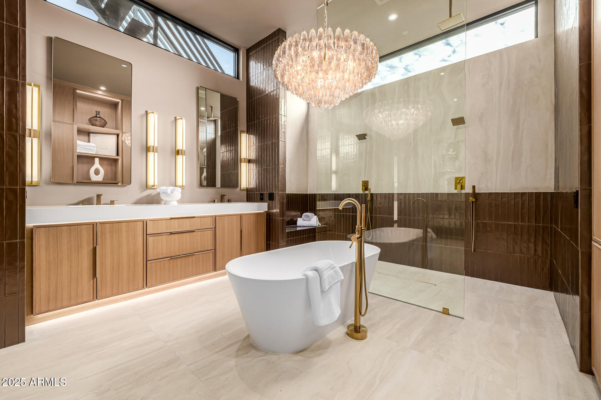 WHITE ESTATES AMD - Residential