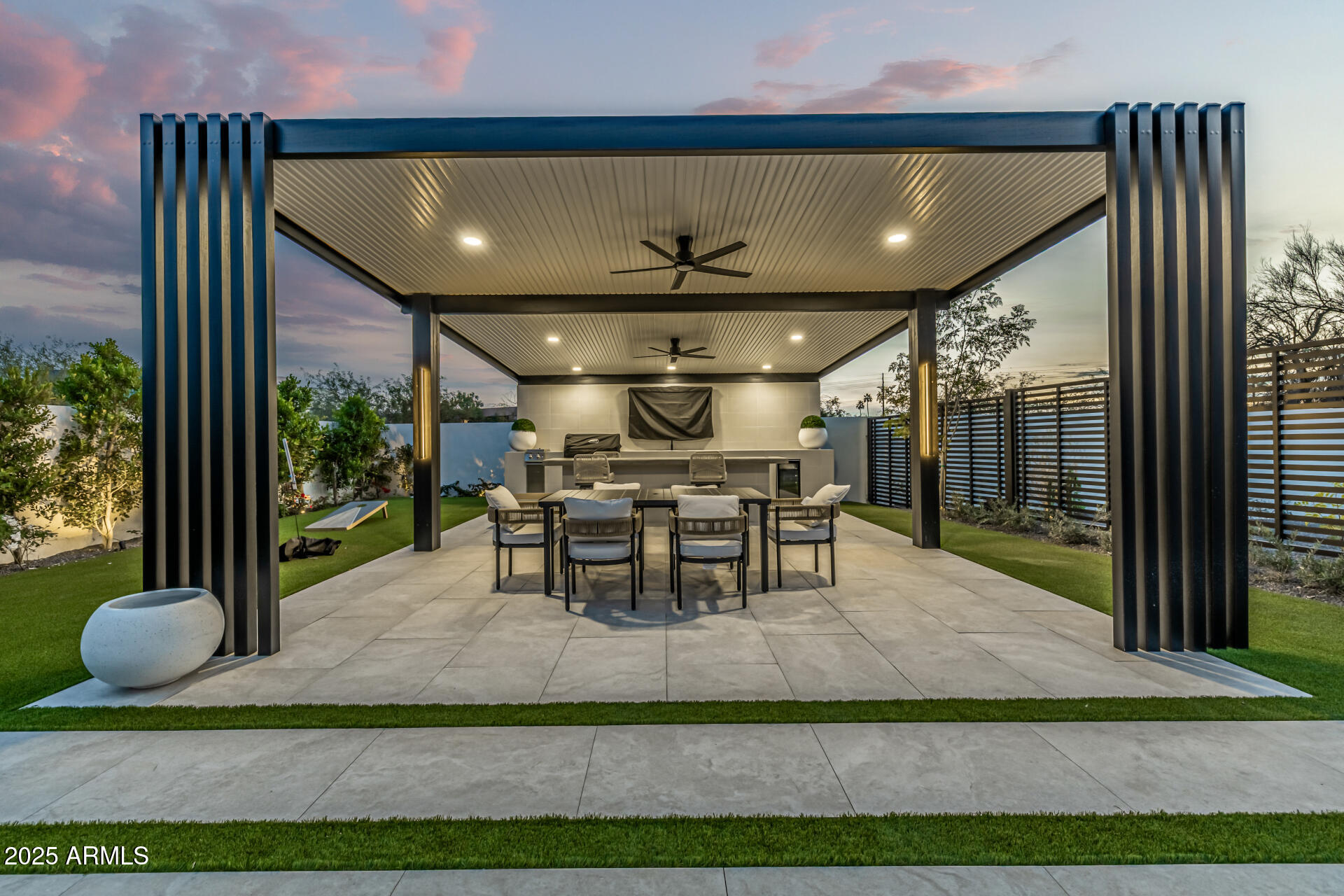 WHITE ESTATES AMD - Residential