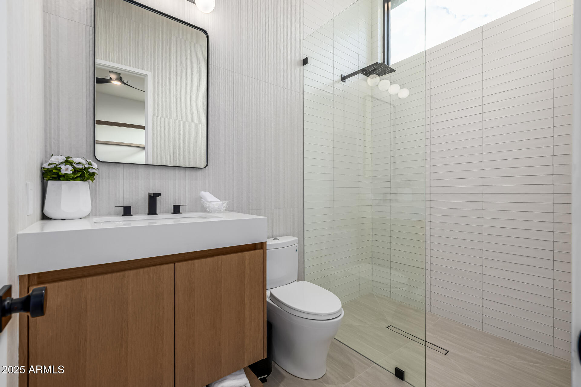 WHITE ESTATES AMD - Residential