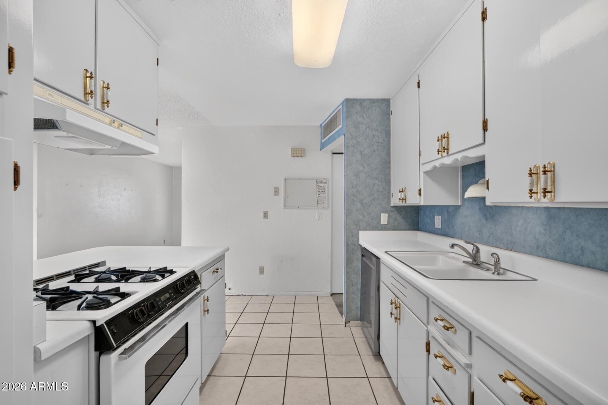 WESTOWN 6 LOT 1085-1241 TR C - Residential