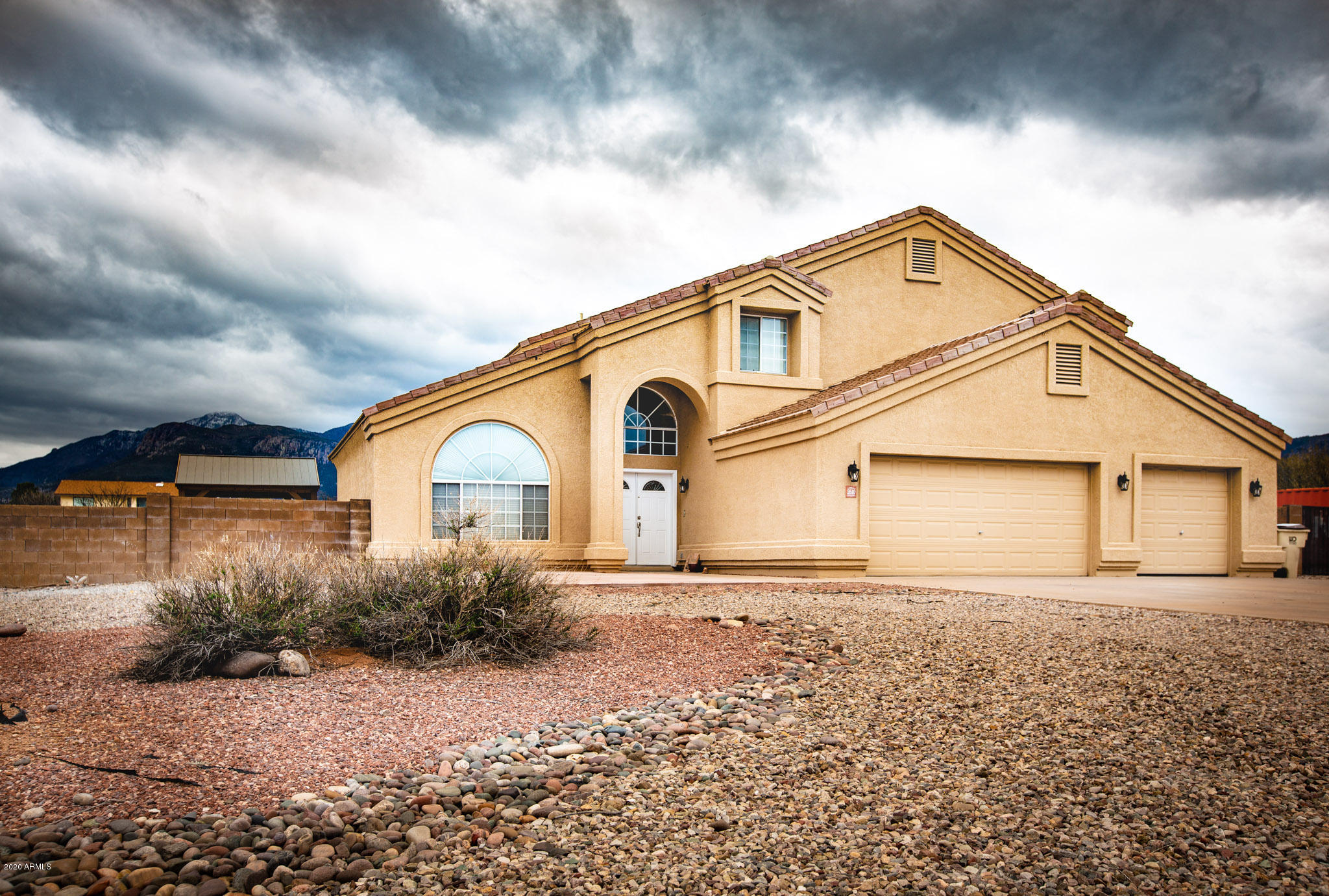 MOUNTAIN SHADOWS PHASE E - Residential