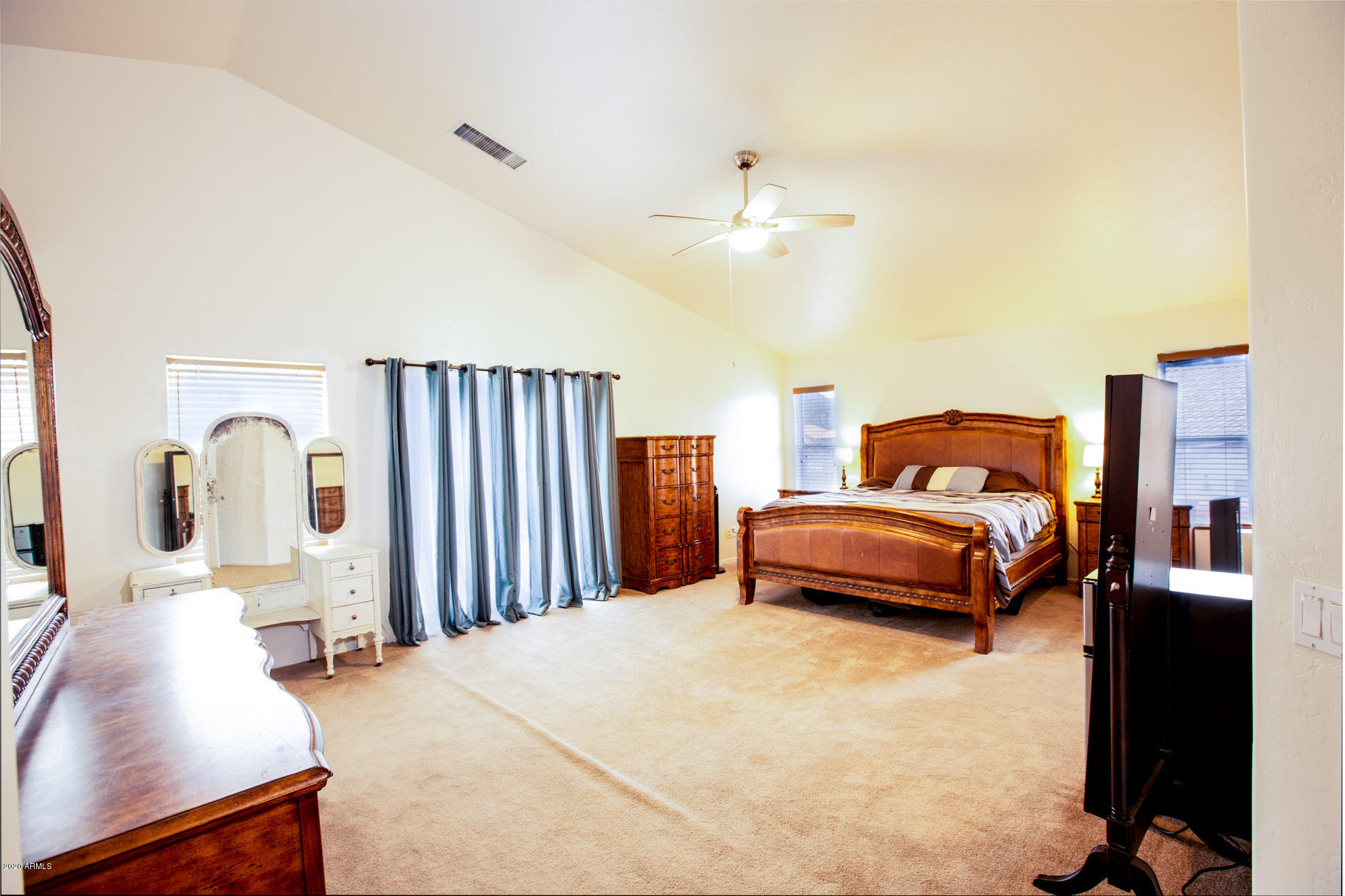 MOUNTAIN SHADOWS PHASE E - Residential