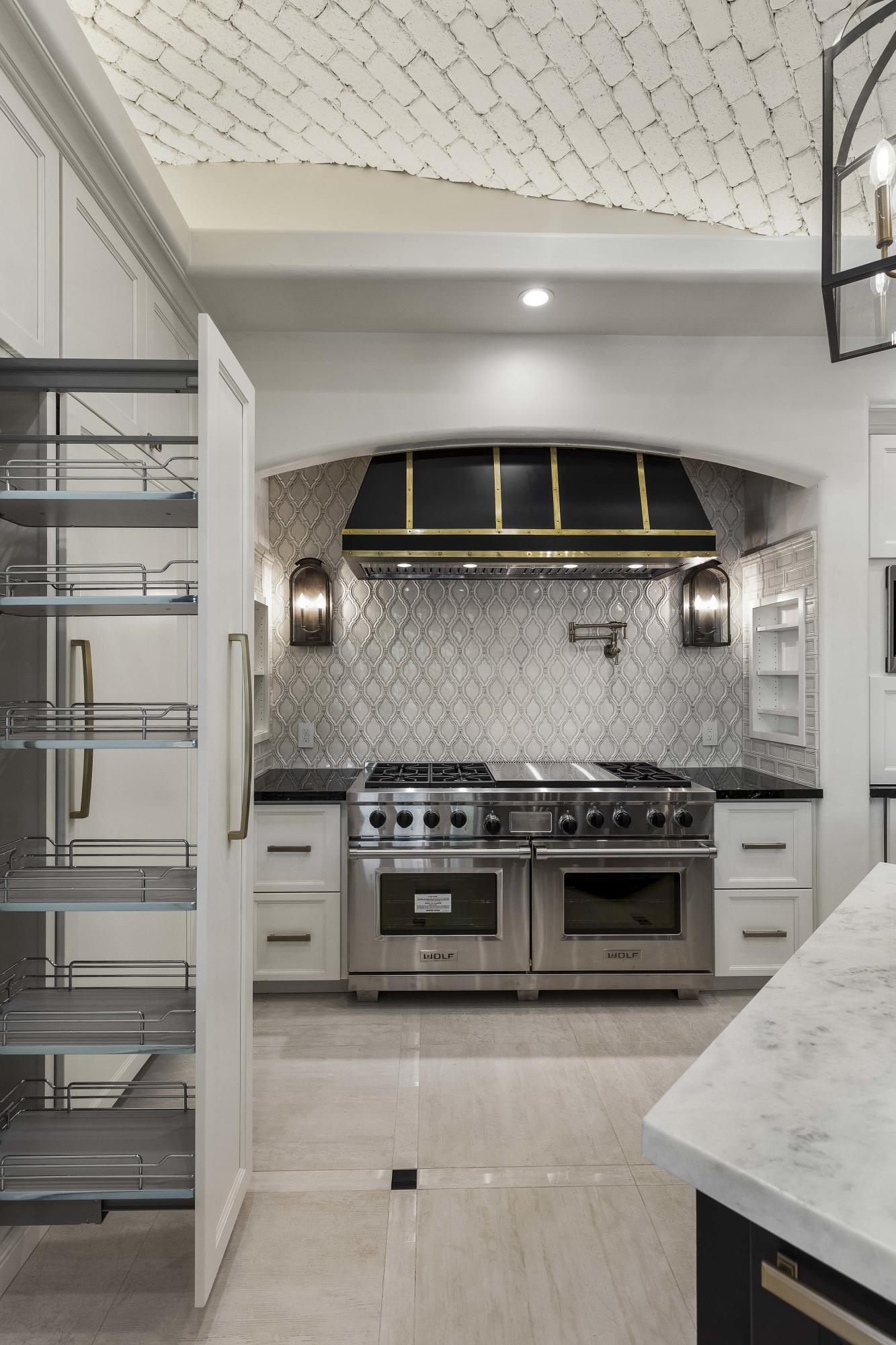 BAARS ESTATES - Residential