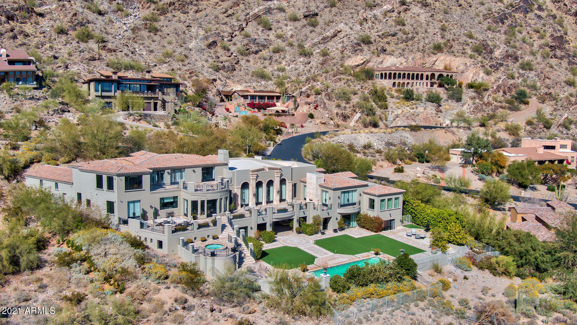 CLUB ESTATES - Residential