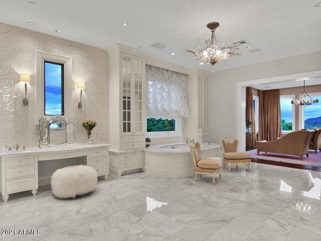 CLUB ESTATES - Residential