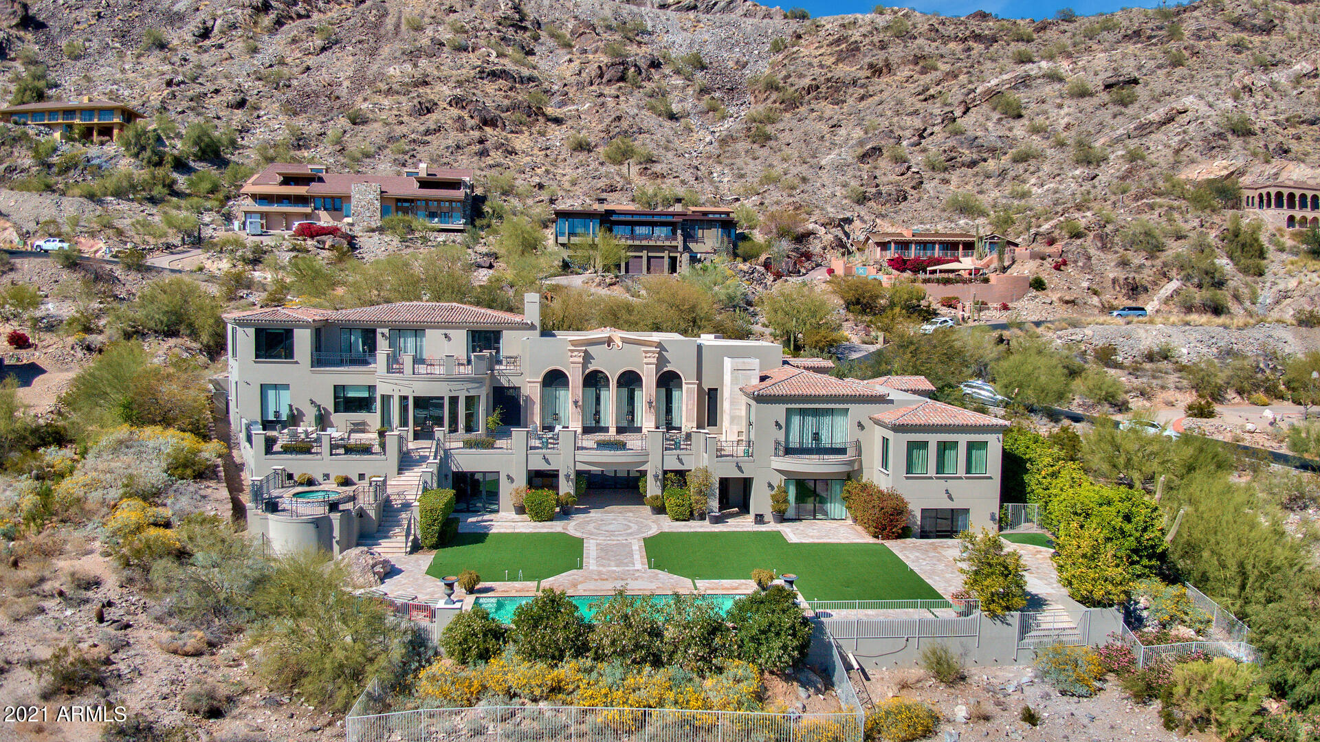 CLUB ESTATES - Residential