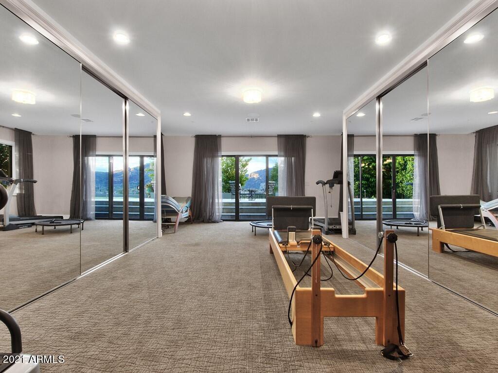CLUB ESTATES - Residential