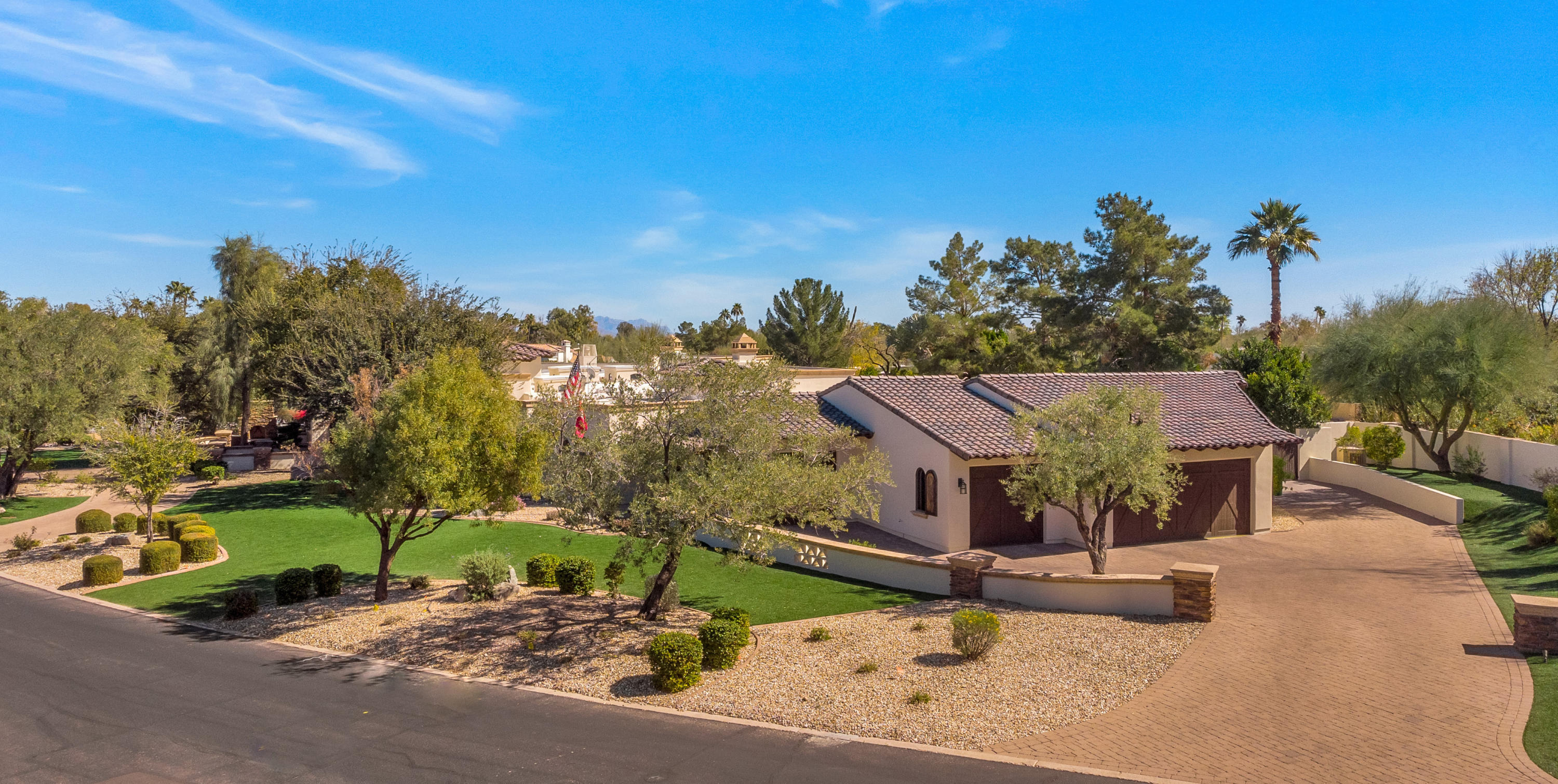 BRET HILLS - Residential