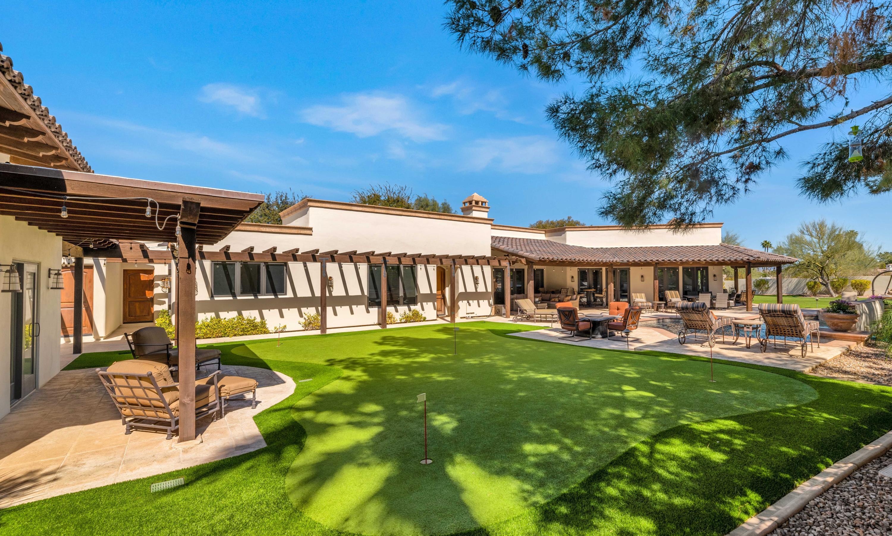 BRET HILLS - Residential