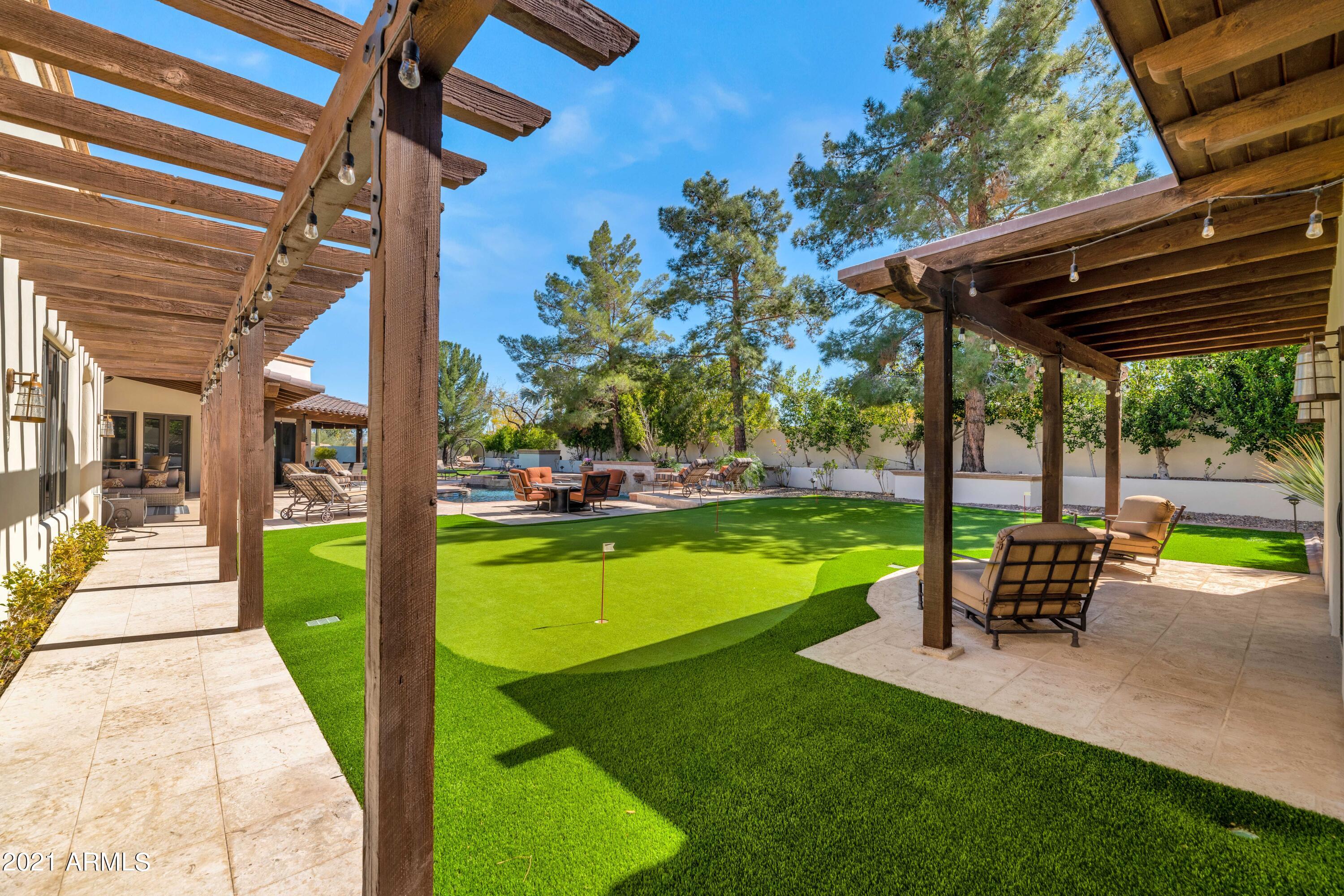 BRET HILLS - Residential