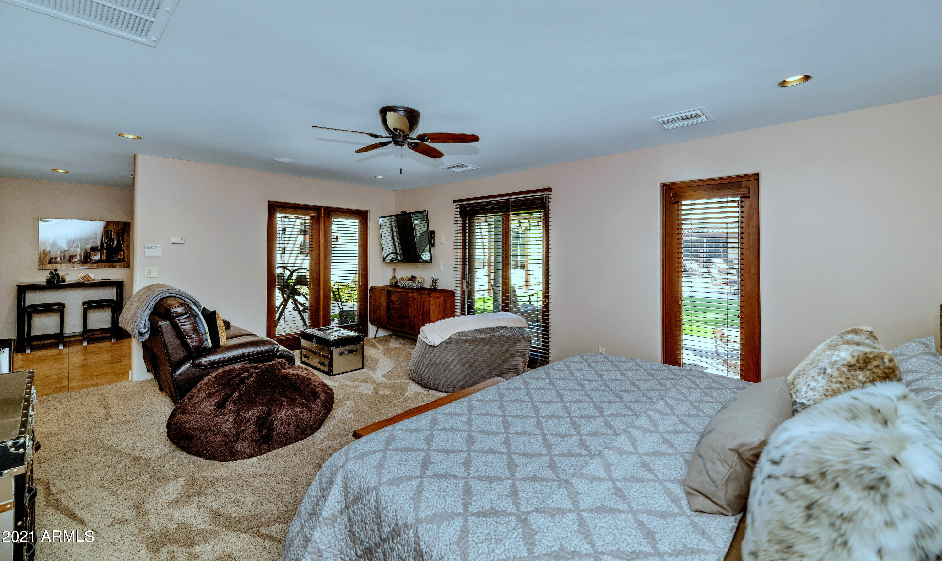 BRET HILLS - Residential