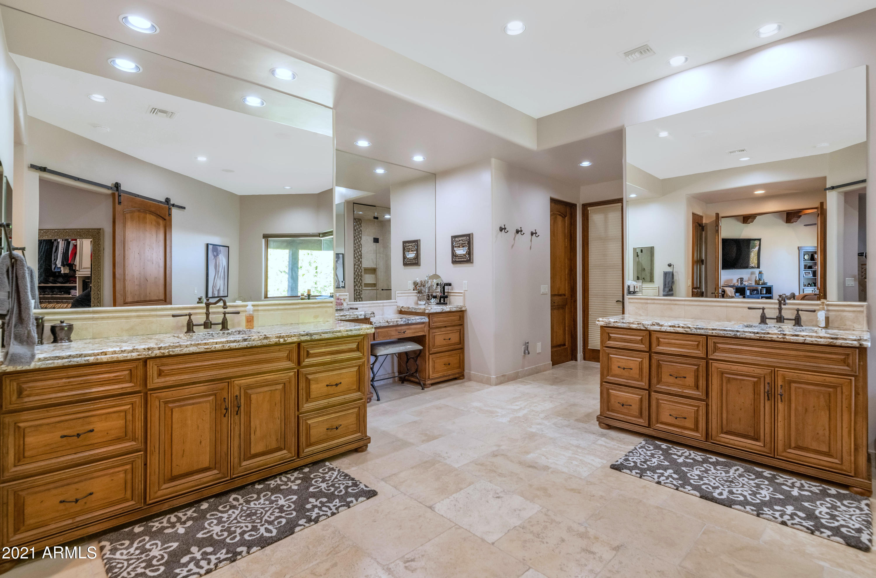 BRET HILLS - Residential