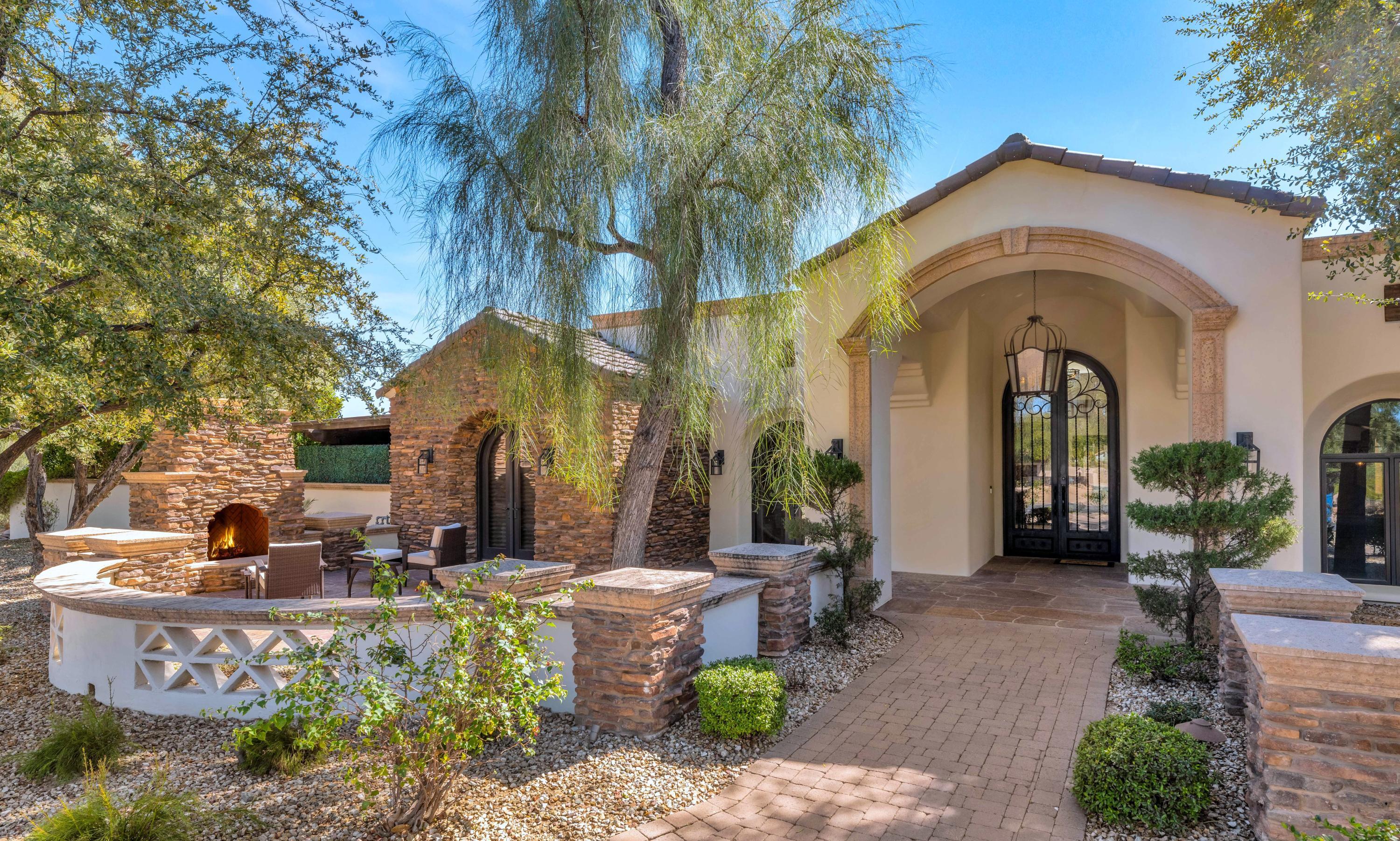 BRET HILLS - Residential