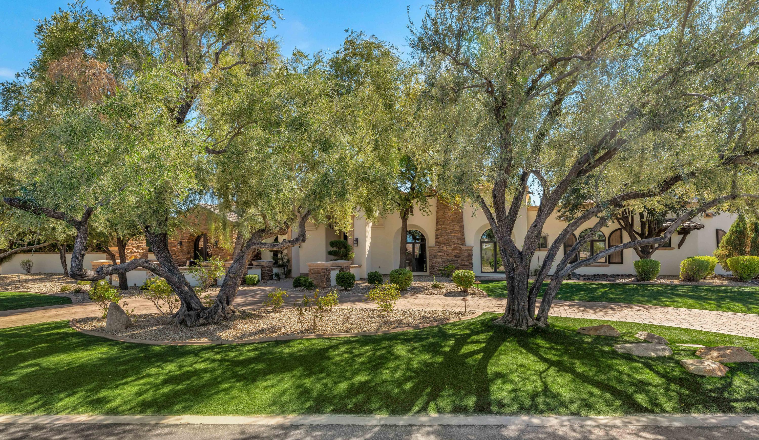 BRET HILLS - Residential