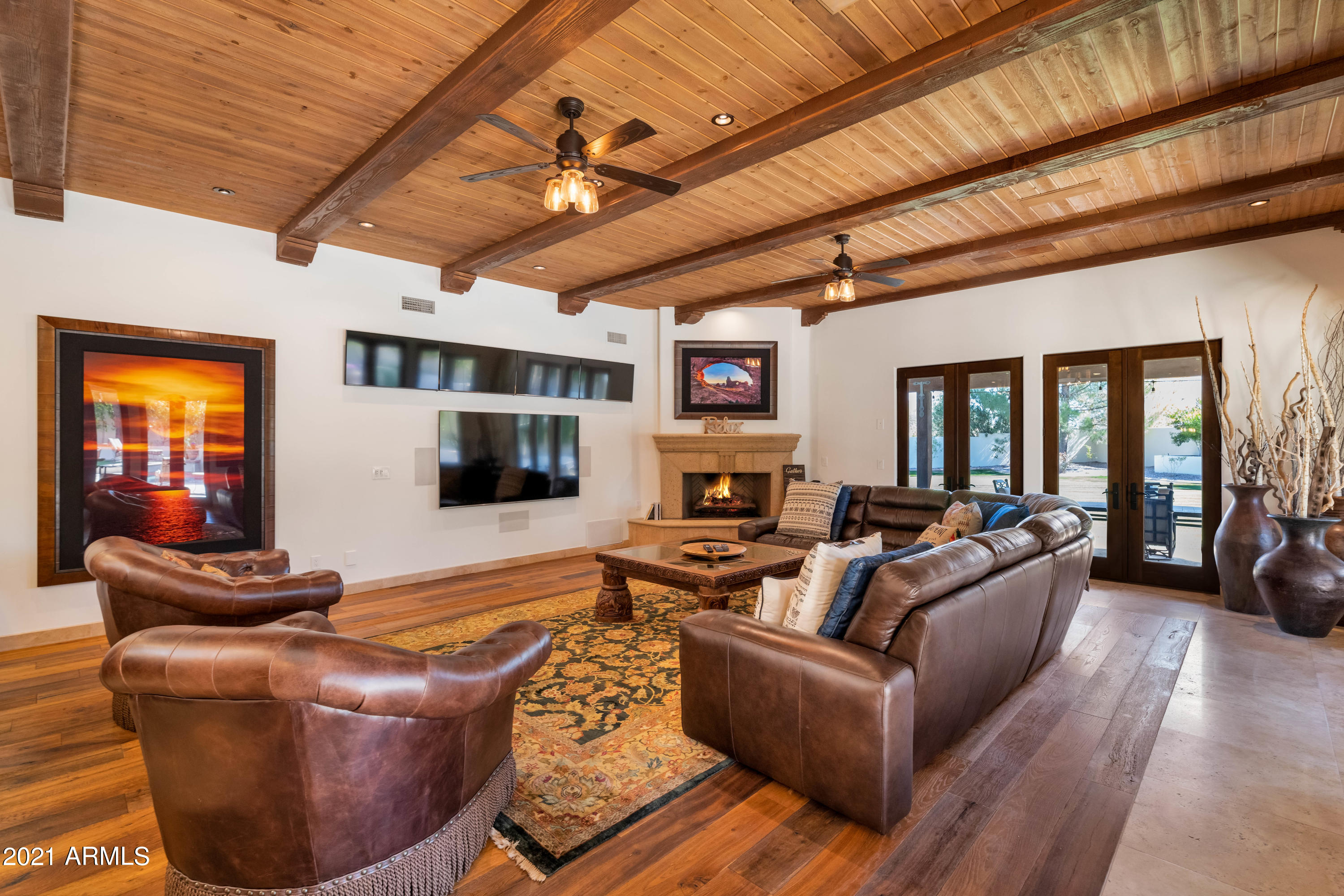 BRET HILLS - Residential