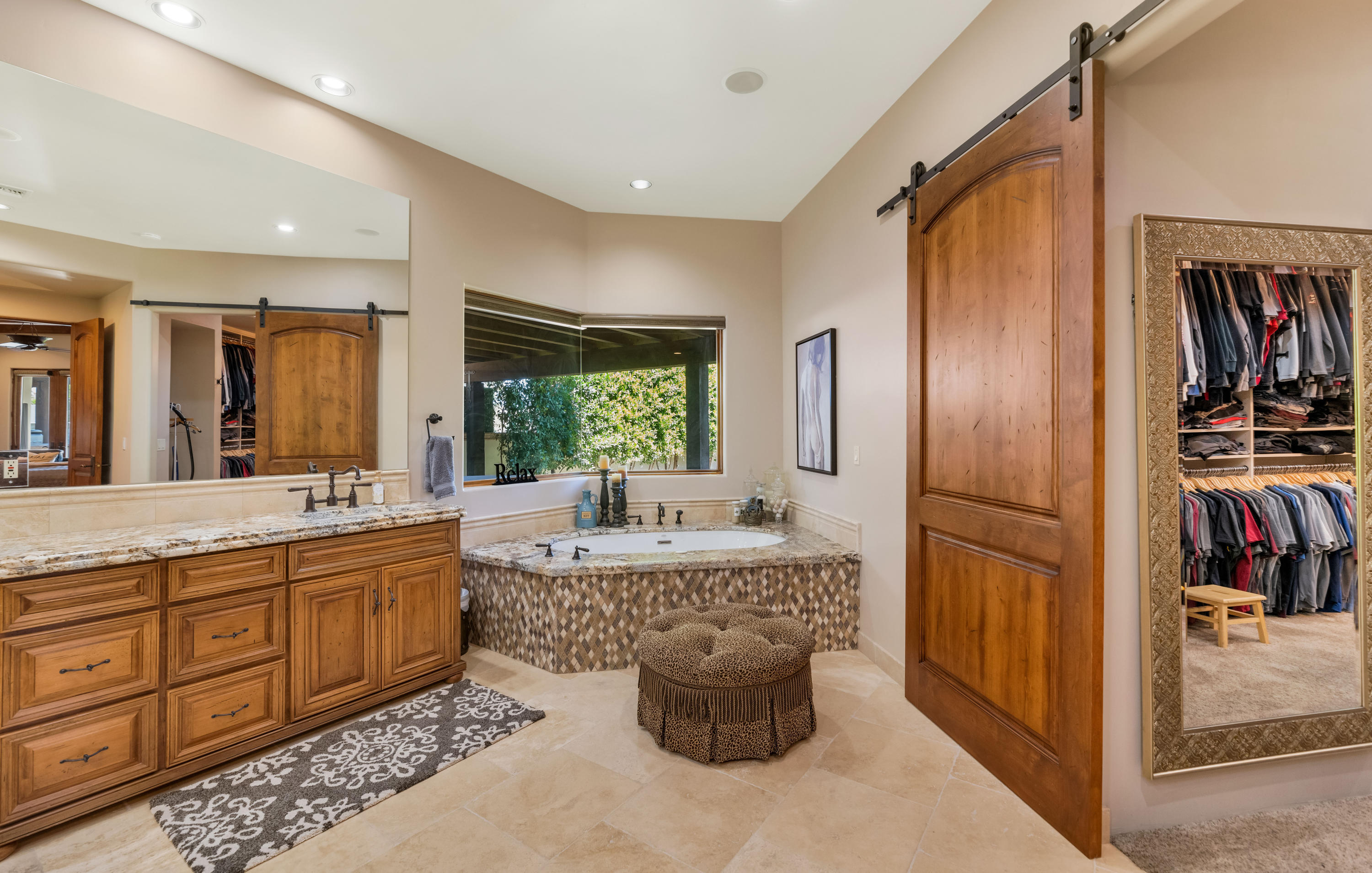 BRET HILLS - Residential