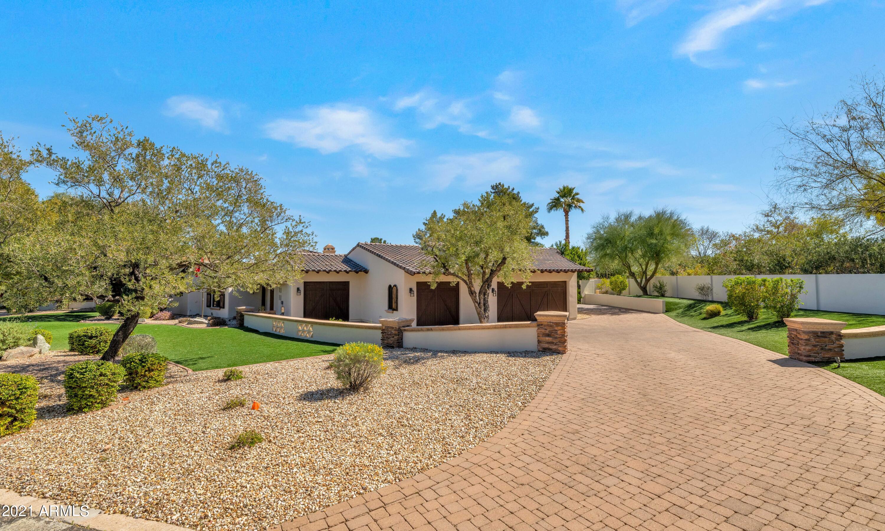 BRET HILLS - Residential