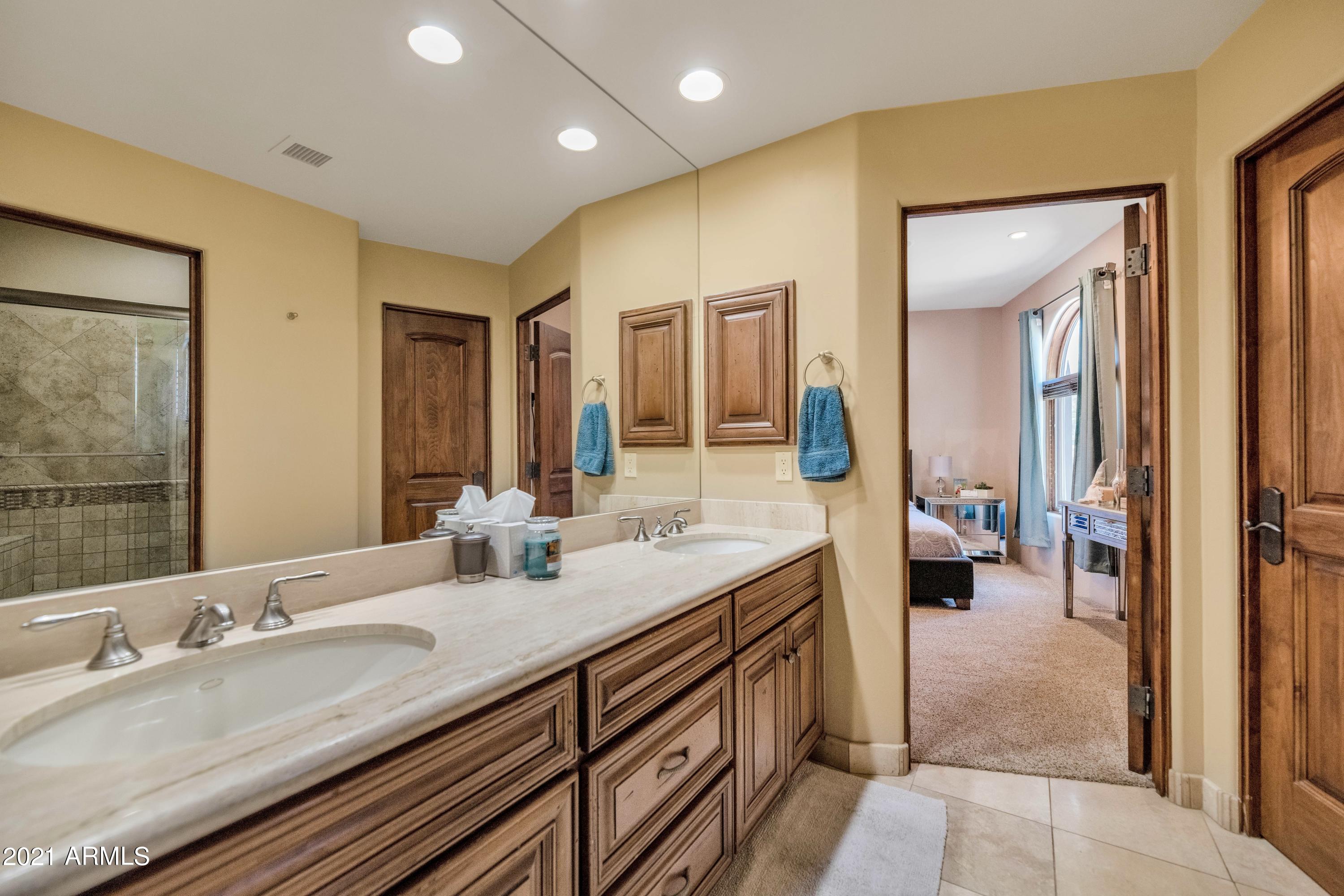 BRET HILLS - Residential