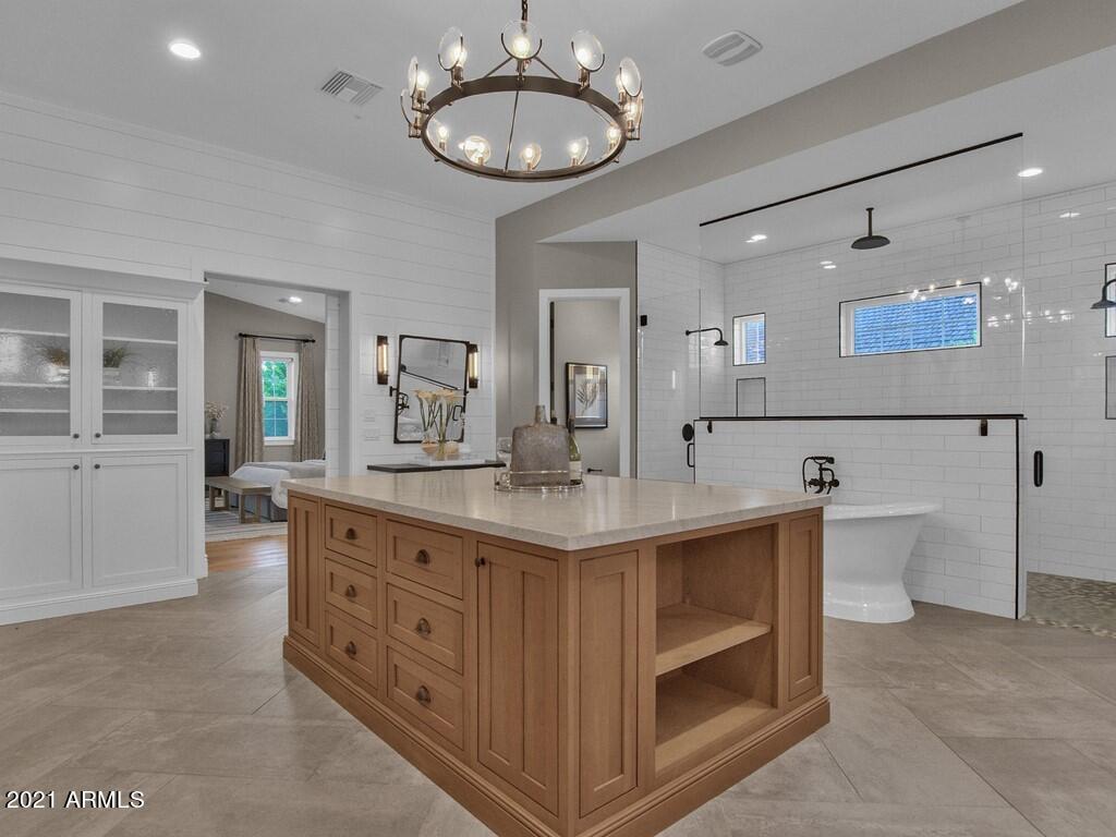 FAIRLANE - Residential
