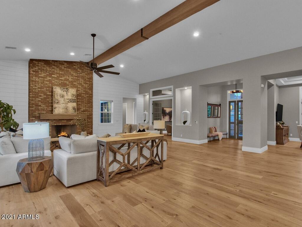 FAIRLANE - Residential