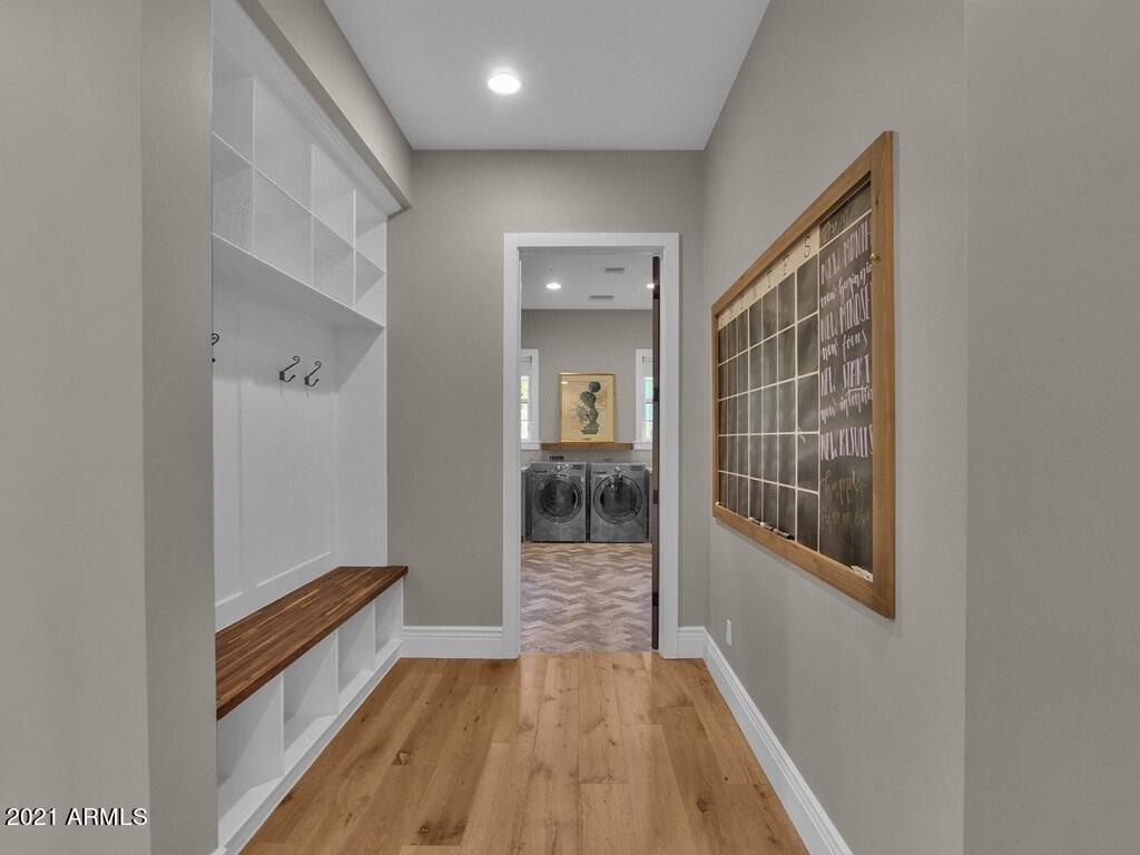 FAIRLANE - Residential