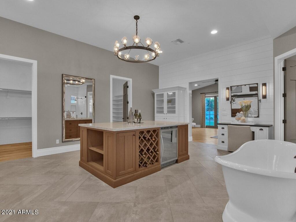 FAIRLANE - Residential
