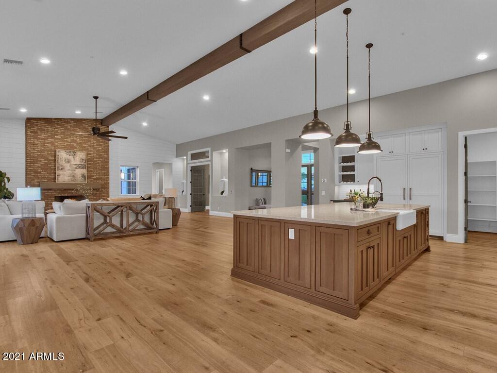 FAIRLANE - Residential