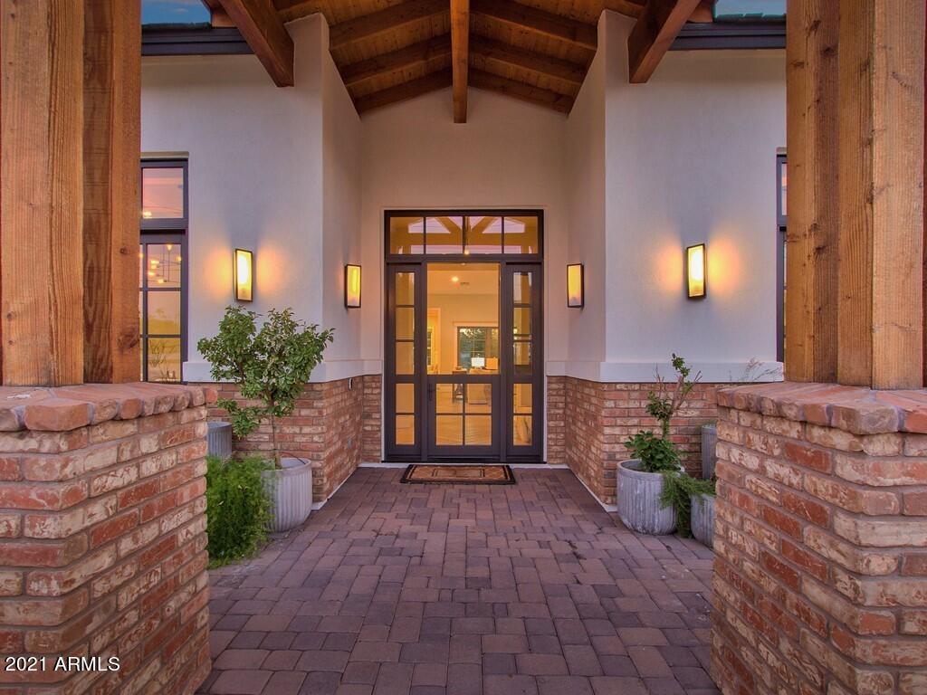 FAIRLANE - Residential