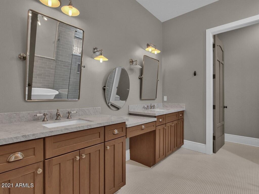 FAIRLANE - Residential