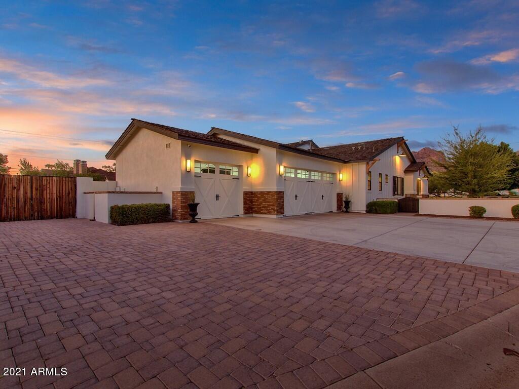 FAIRLANE - Residential