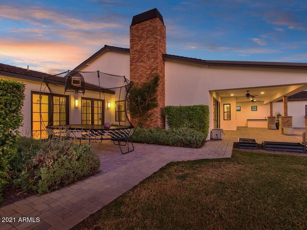 FAIRLANE - Residential