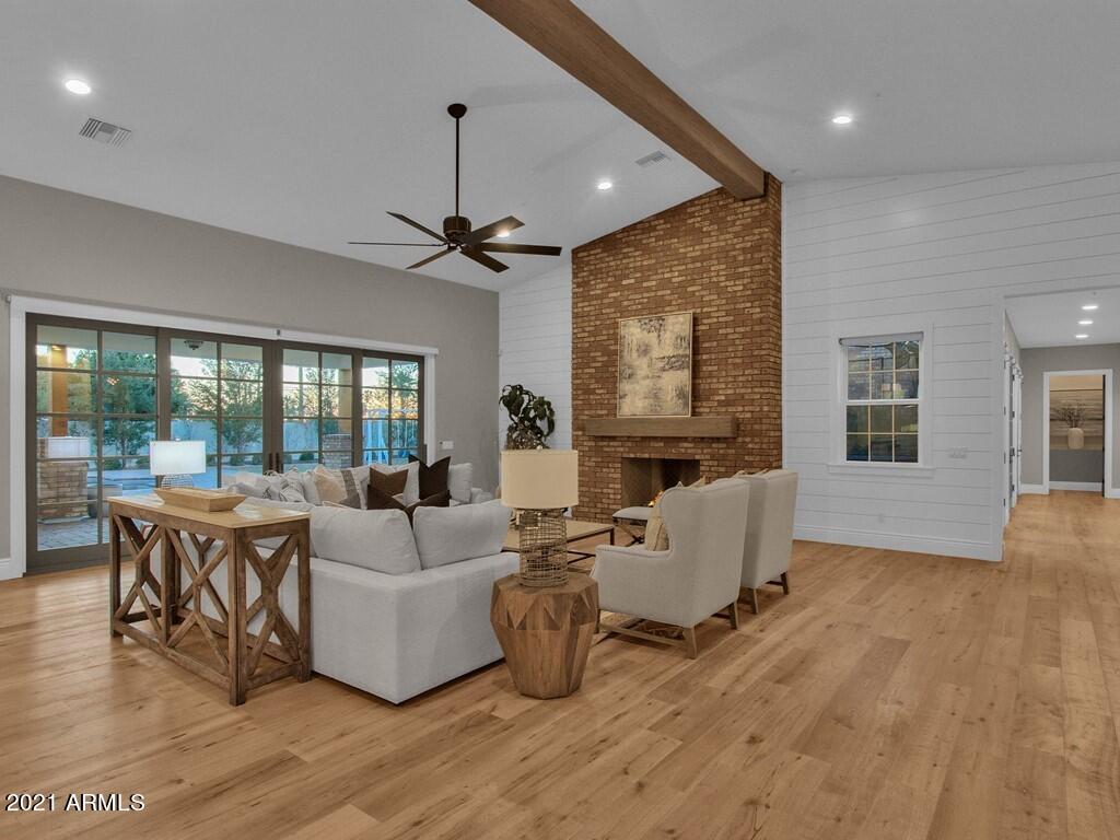 FAIRLANE - Residential