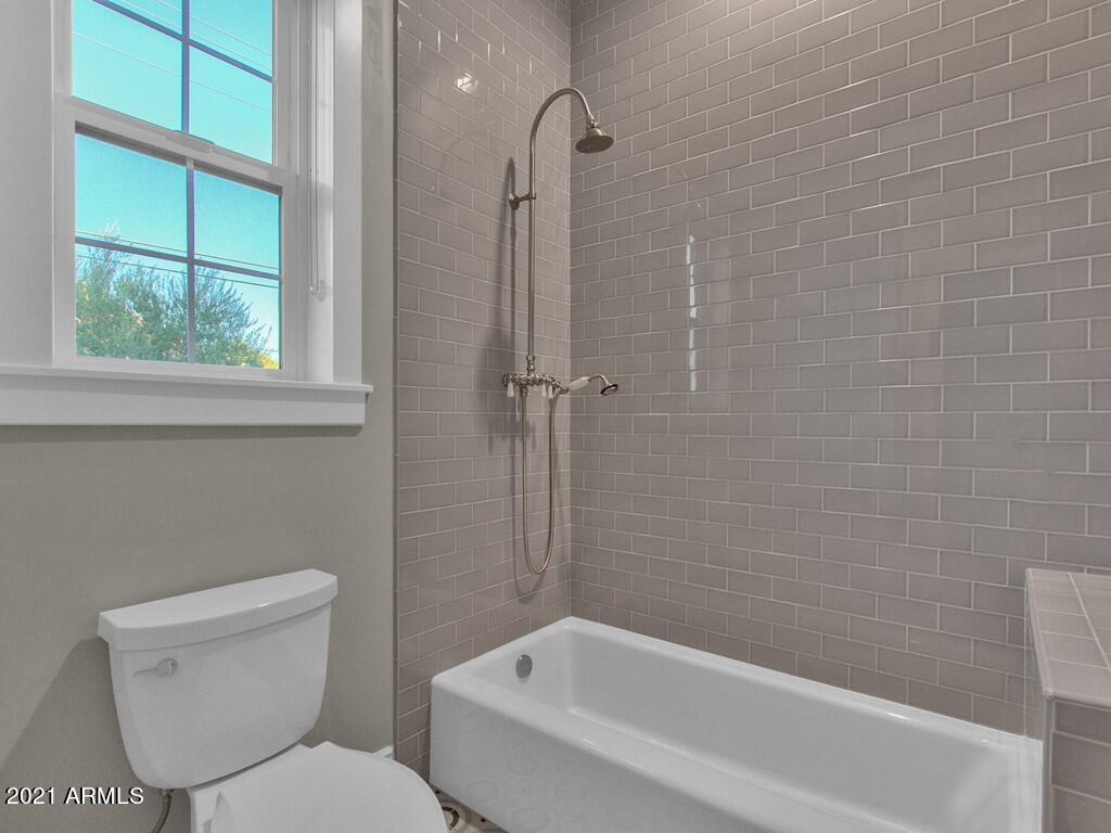 FAIRLANE - Residential