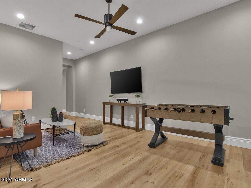 FAIRLANE - Residential