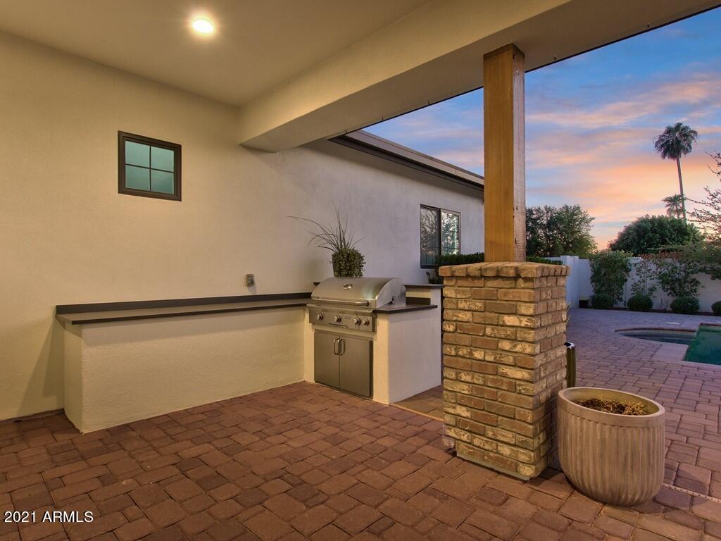FAIRLANE - Residential