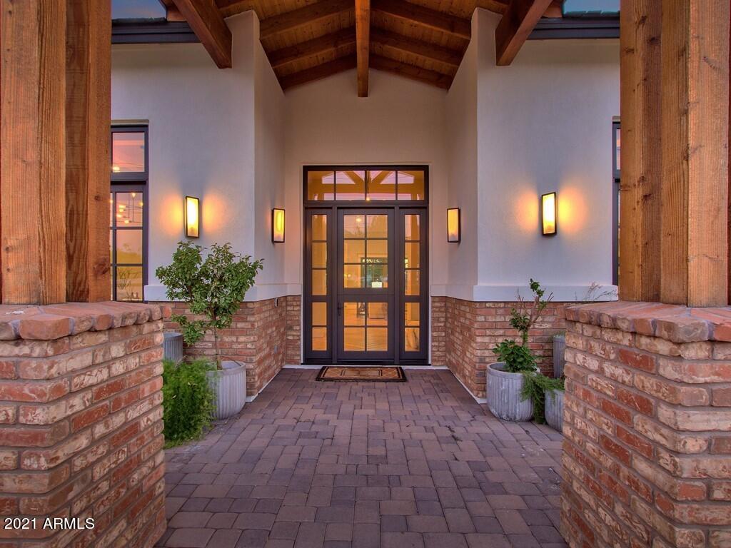 FAIRLANE - Residential