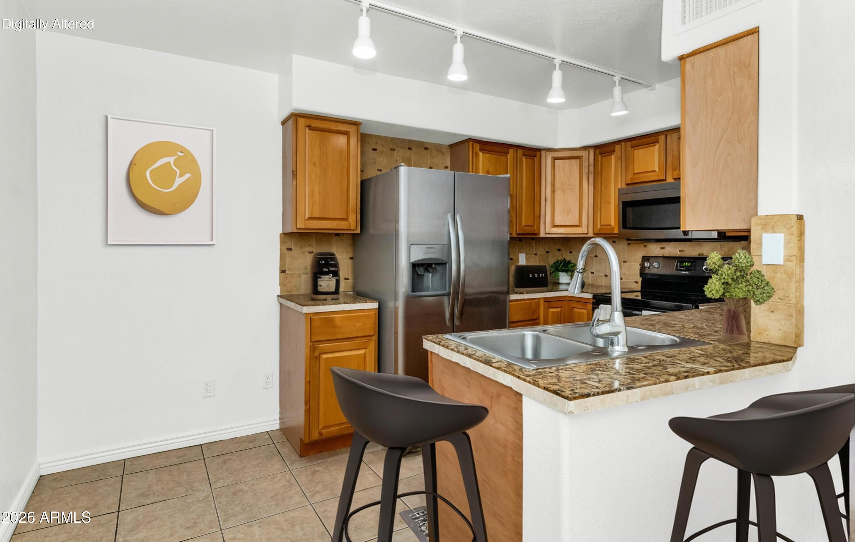 CIENTO CONDOMINIUMS - Residential