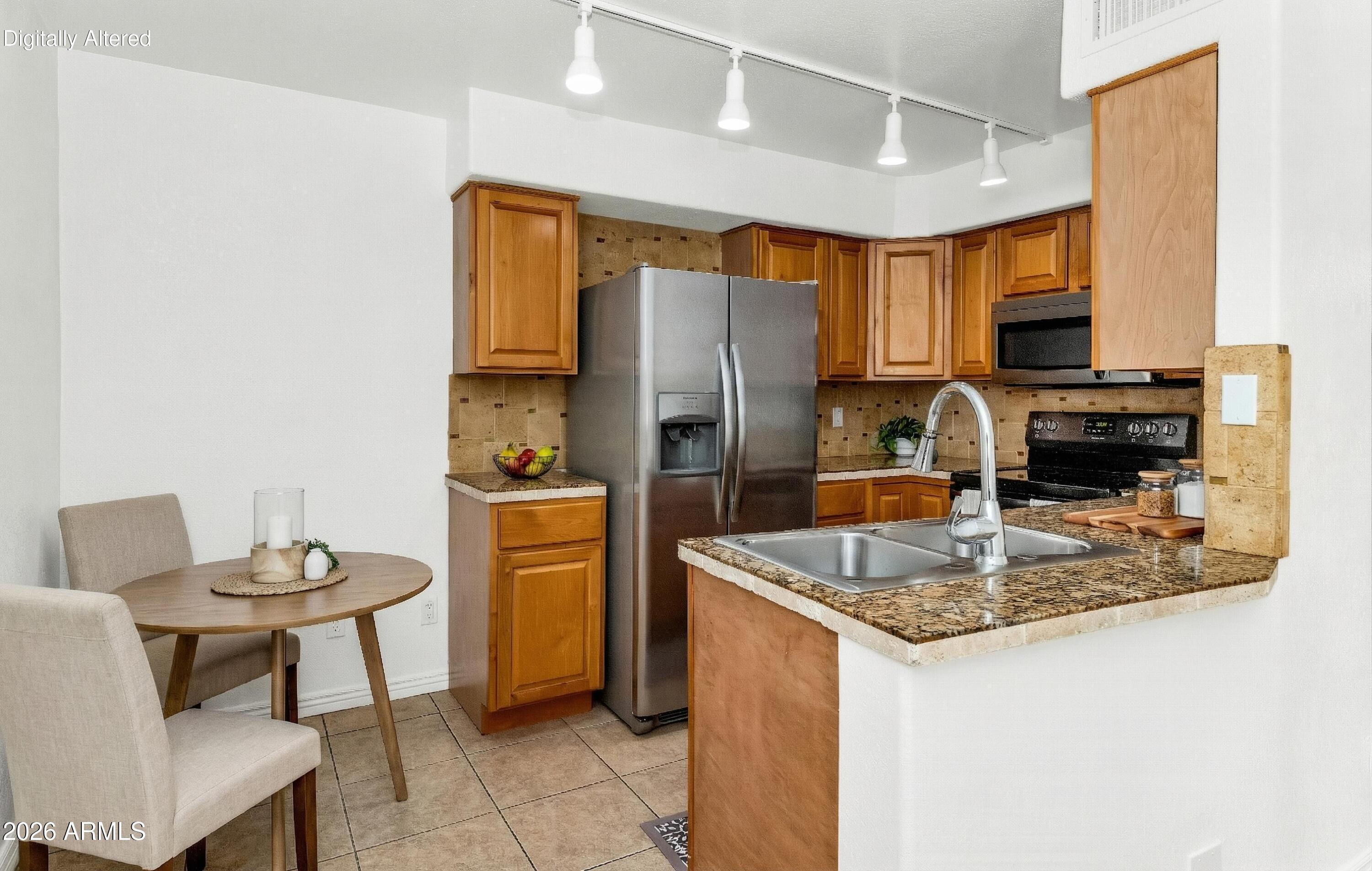 CIENTO CONDOMINIUMS - Residential