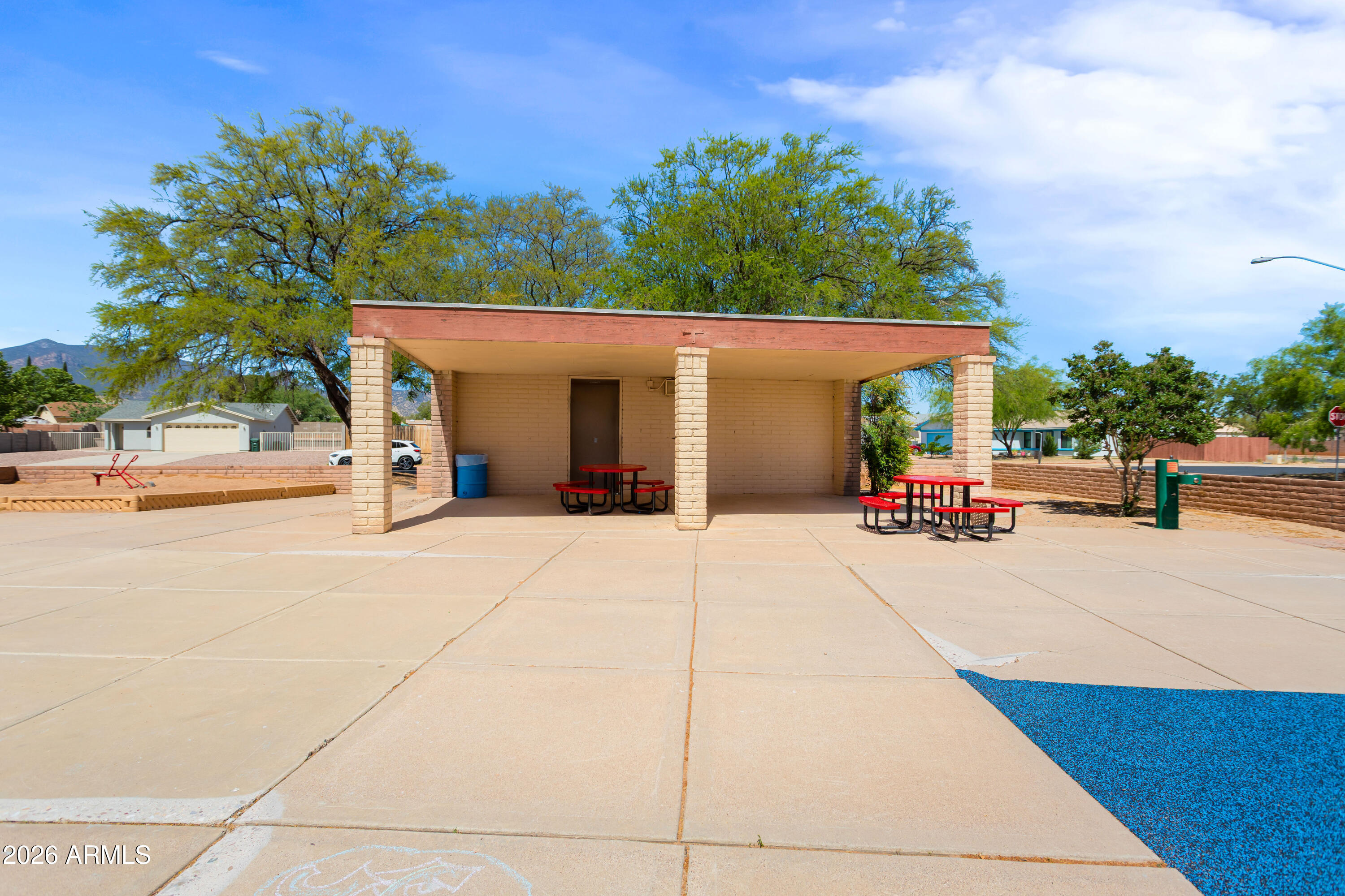 SUMMIT MEADOWS - Residential