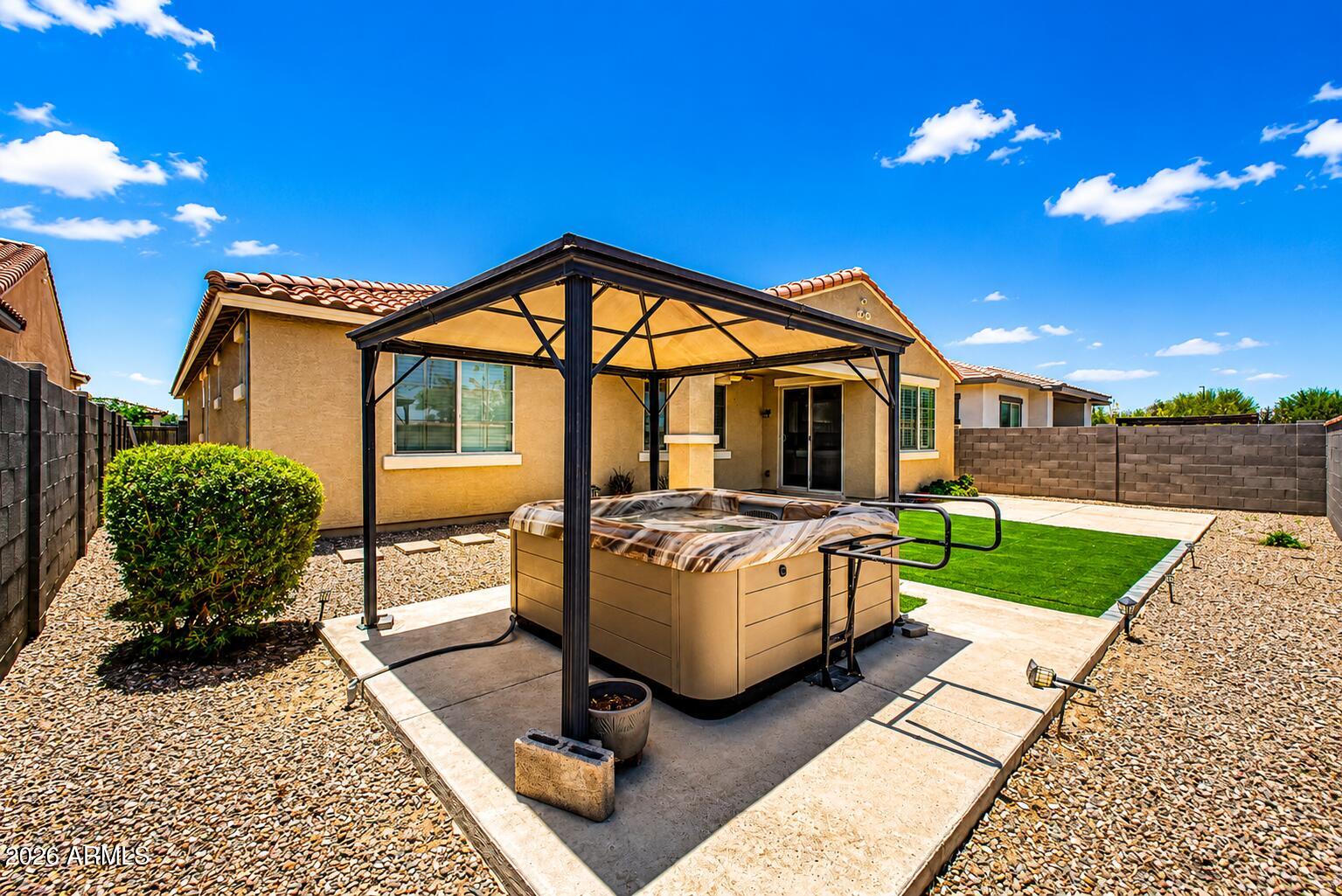 CAMELBACK RANCH - Residential