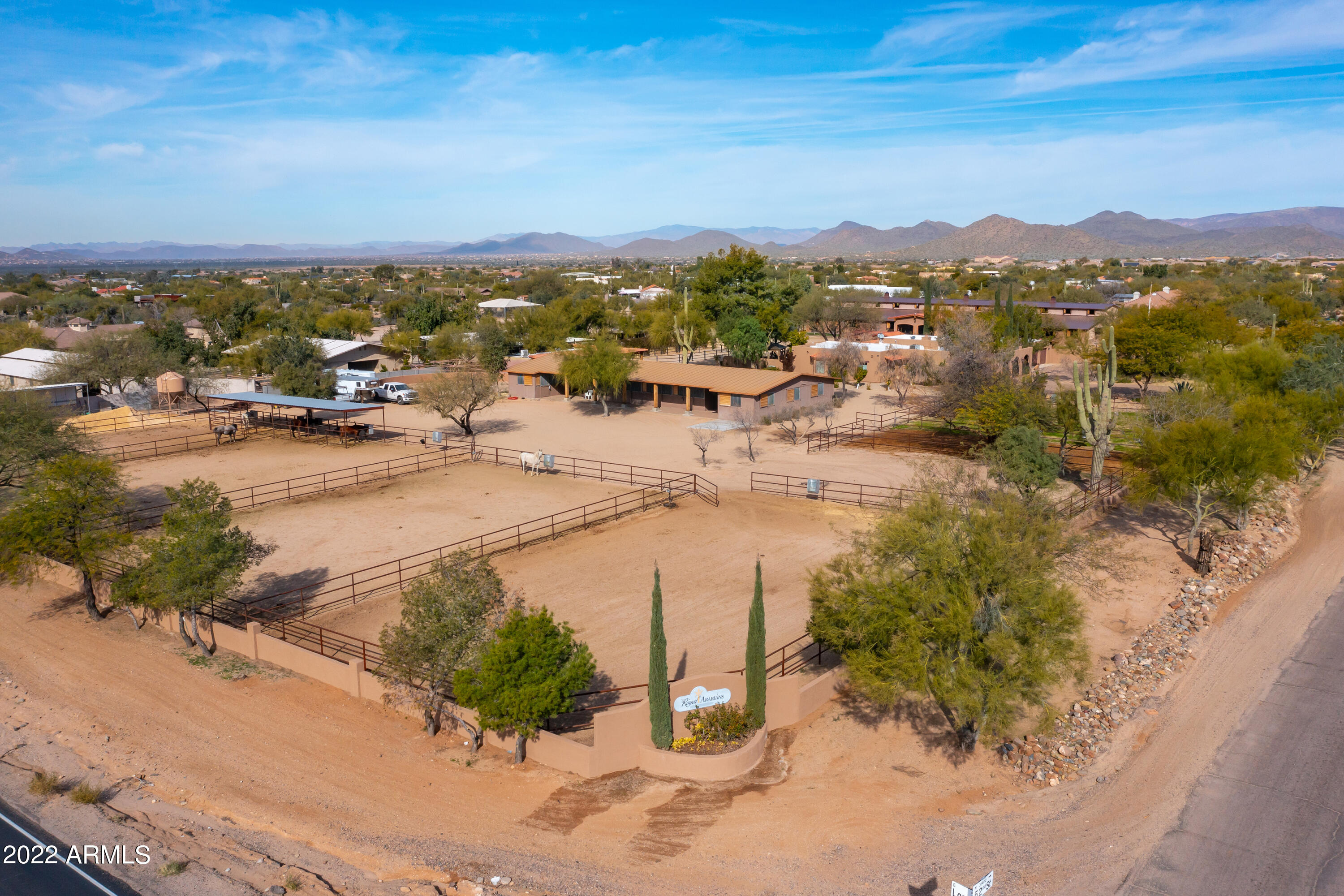 CUSTOM RANCH ESTATE - Residential