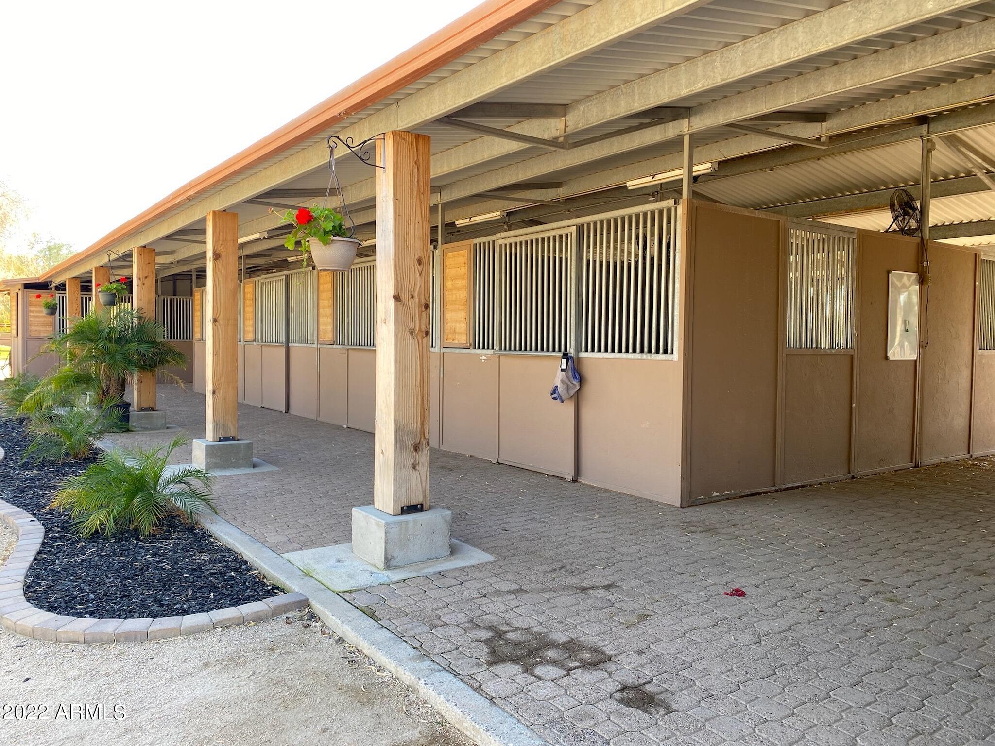 CUSTOM RANCH ESTATE - Residential