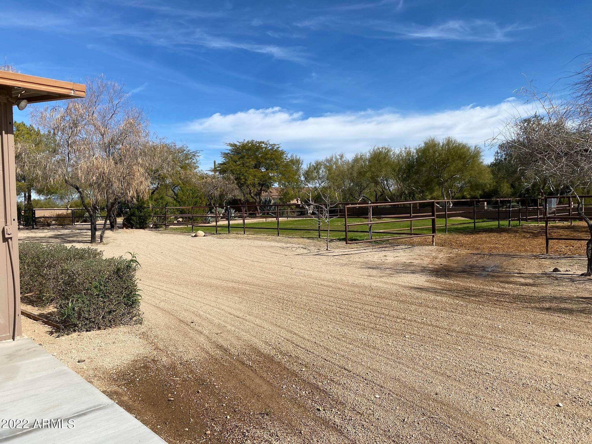 CUSTOM RANCH ESTATE - Residential