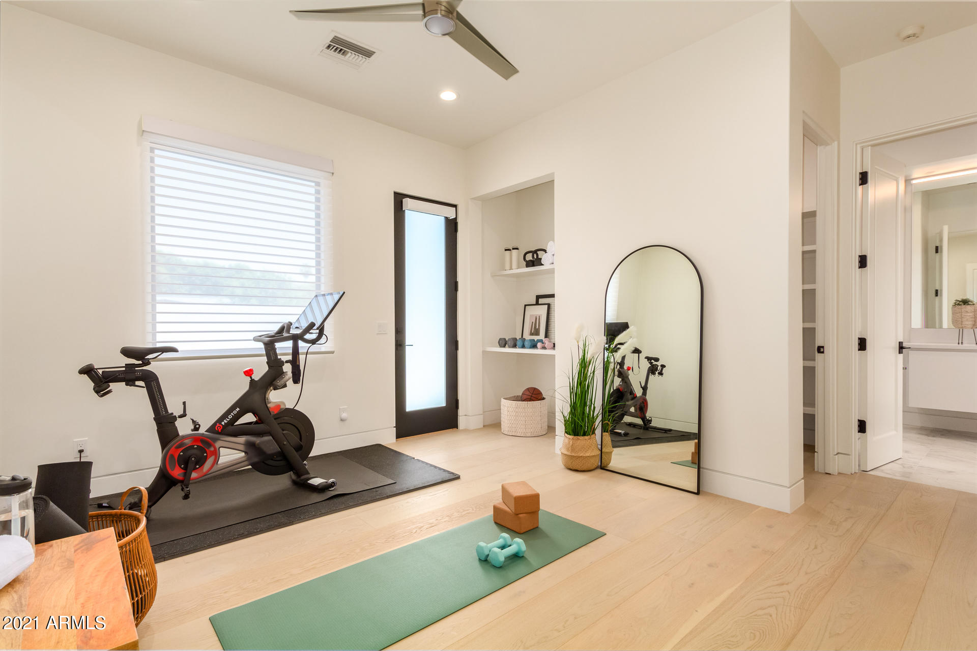 ARCADIA BLK 20 - Residential