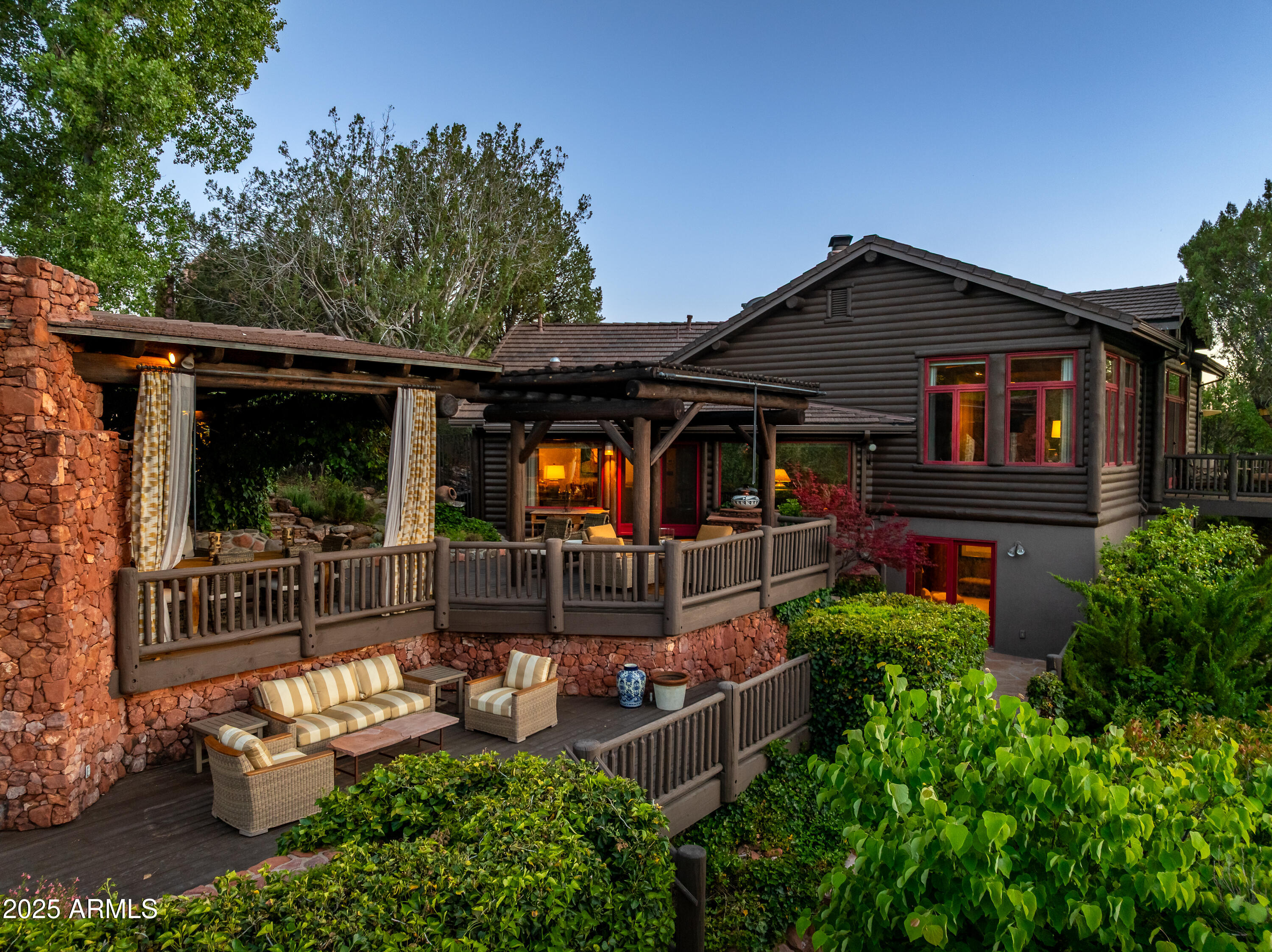 BACK O BEYOND - Residential